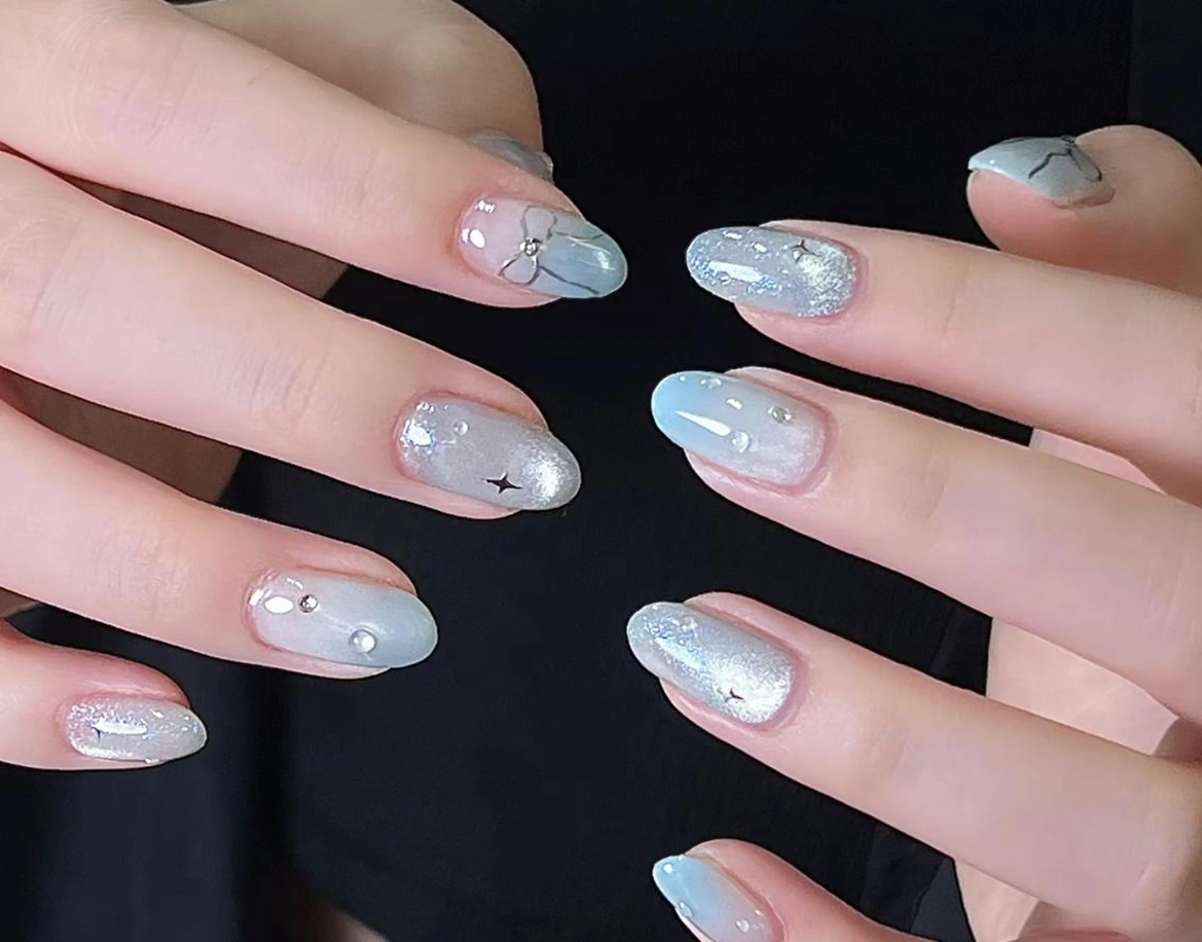 ネイル ハンドネイル 🎀 Ayaka_nailのネイルデザイン