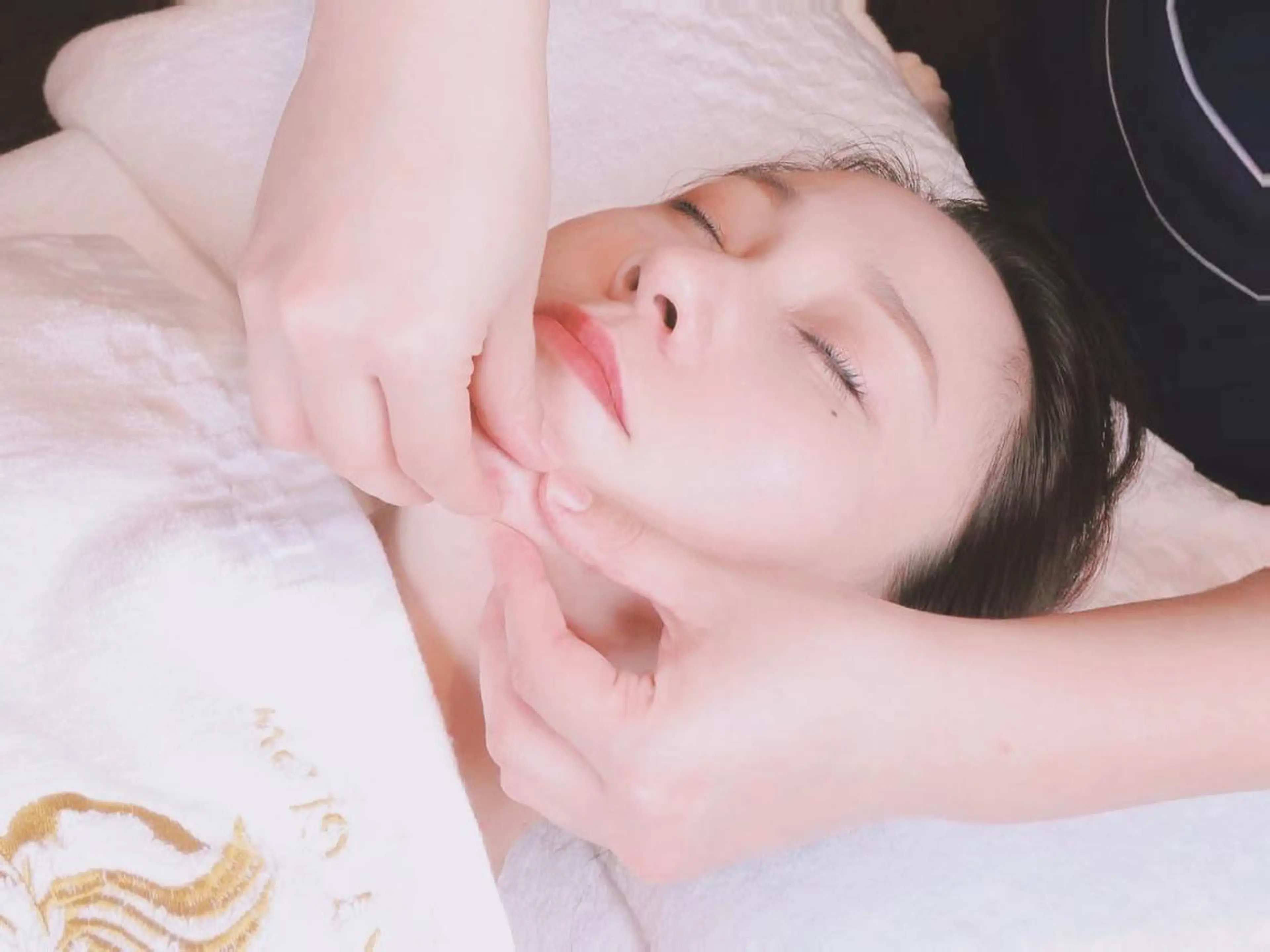 SILKY GLOW エステビューティのエステ・リラクイメージ