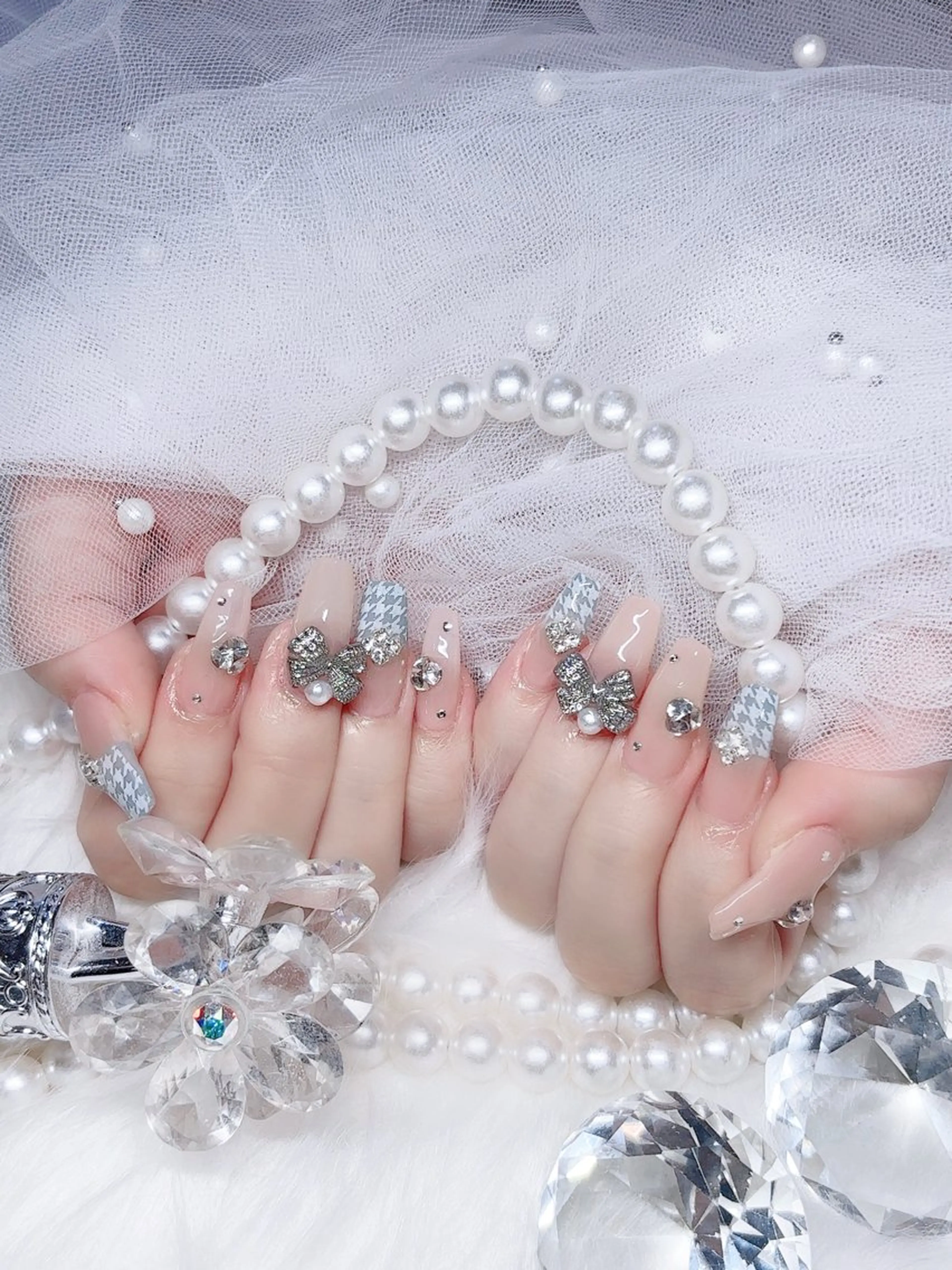 ネイル オーロラネイル 成人式 フットネイル 韓国ネイル ロングネイル Yudia🦋 azuのネイルデザイン