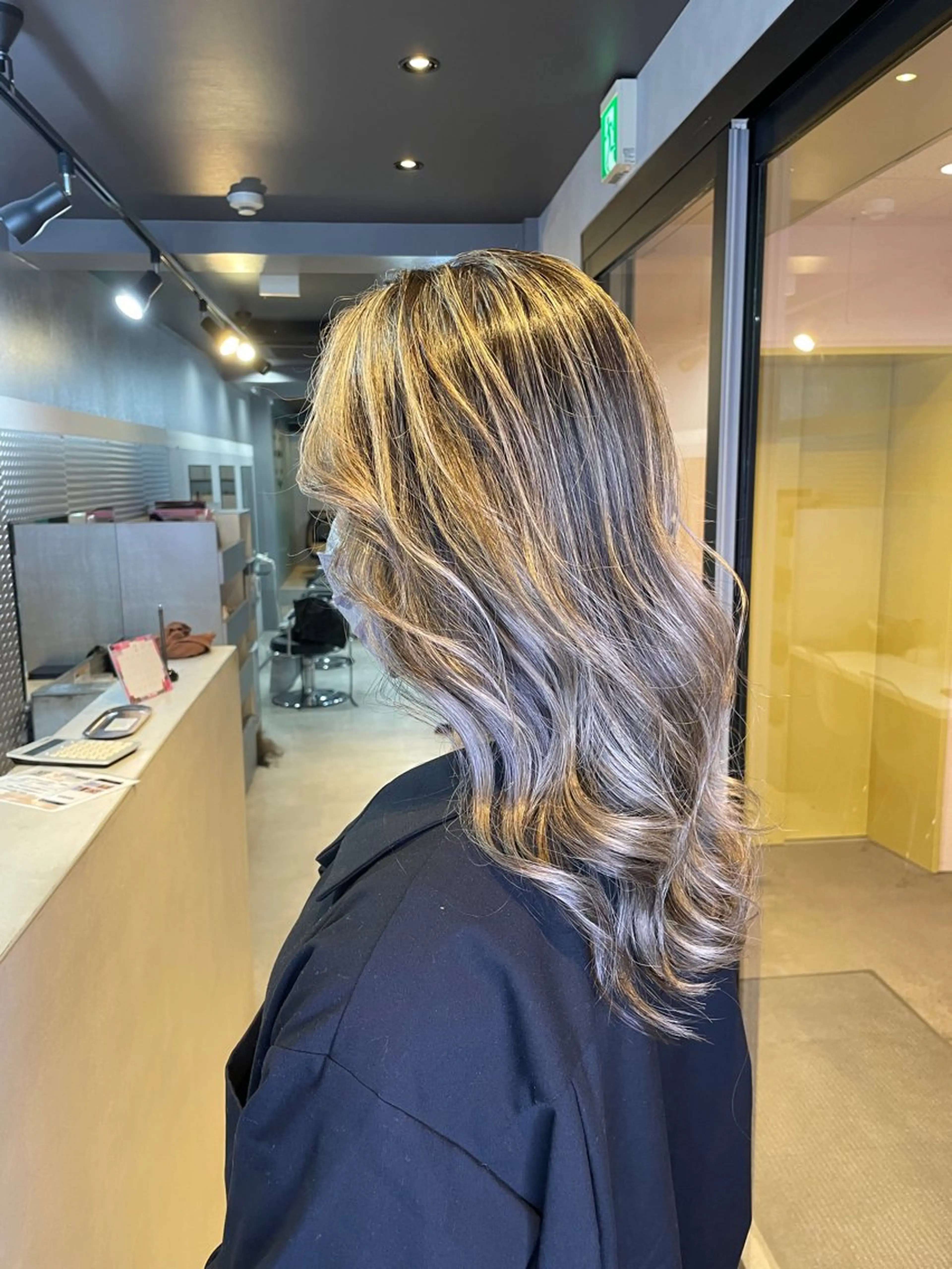 セミロング カット ヘアカラー 🪐SOURCE 塚口 シマブクロ🪐のヘアスタイル