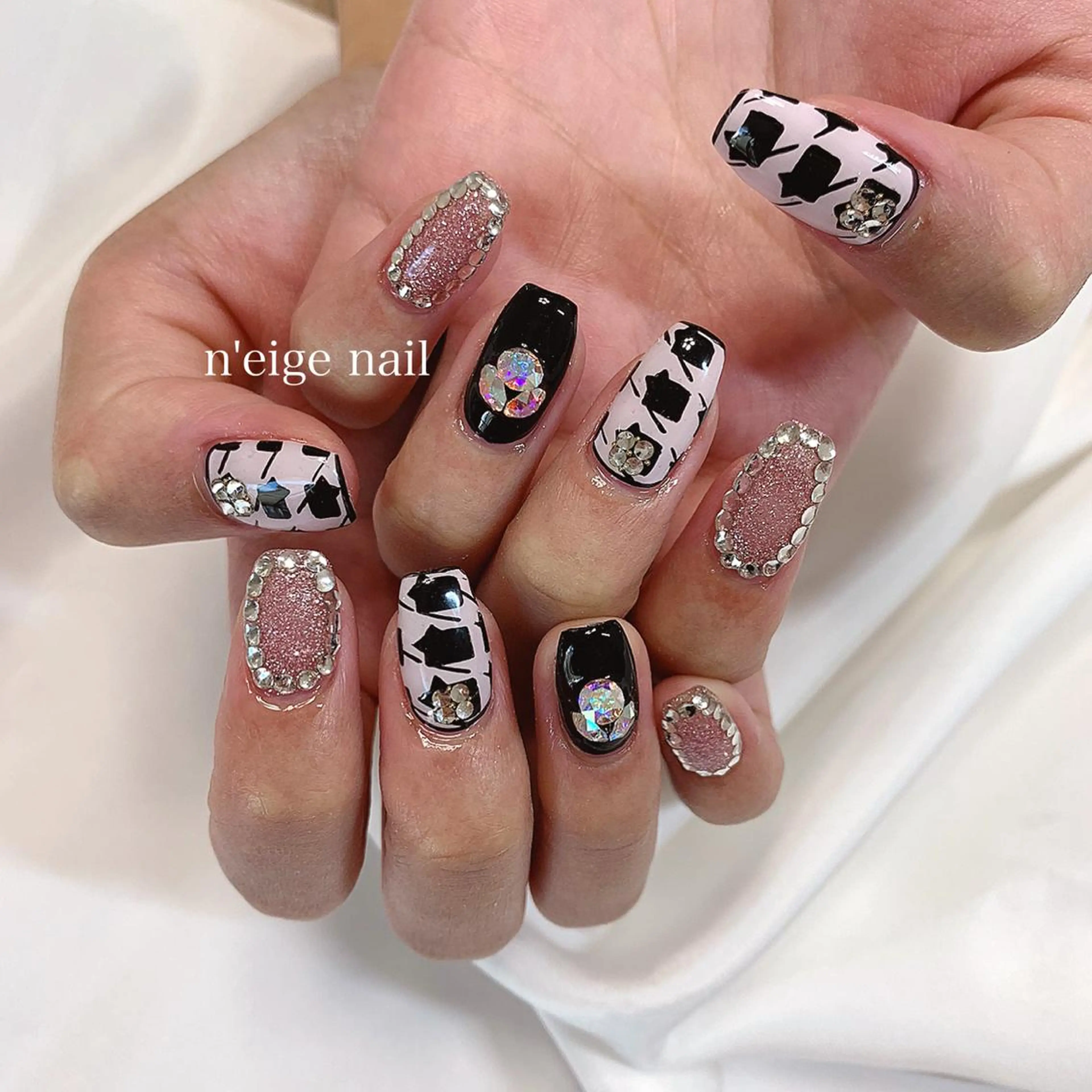 ネイル アートネイル ハート キラキラネイル 韓国ネイル ニュアンスネイル n'eige nail所属・大谷 綾香のネイルデザイン