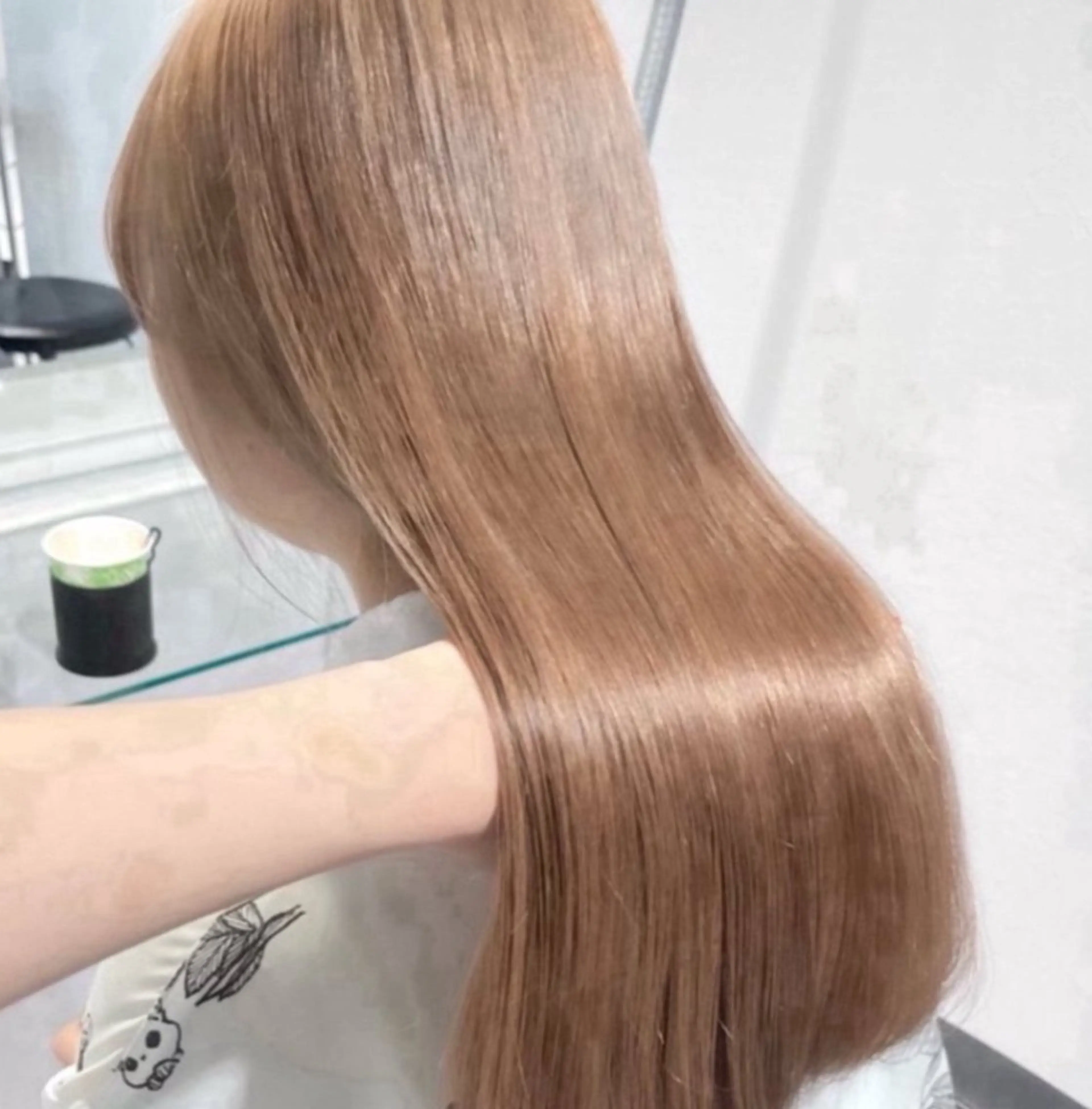 ロング カラー 🫧うる艶トレンド 🫧透明感カラーのヘアスタイル