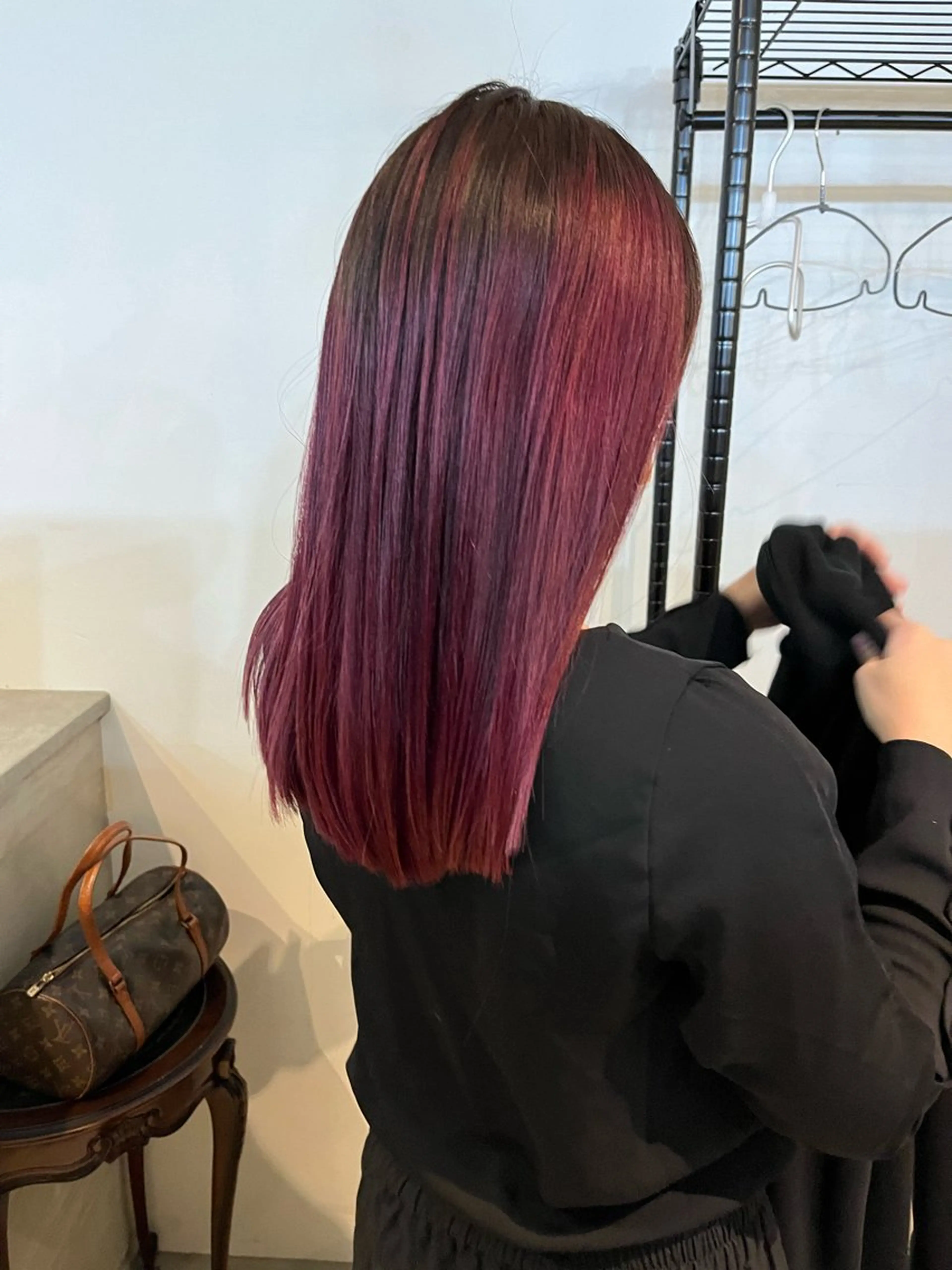 セミロング カラー レッドカラー ヘアカラー VOYAGE所属・中園 康のヘアスタイル