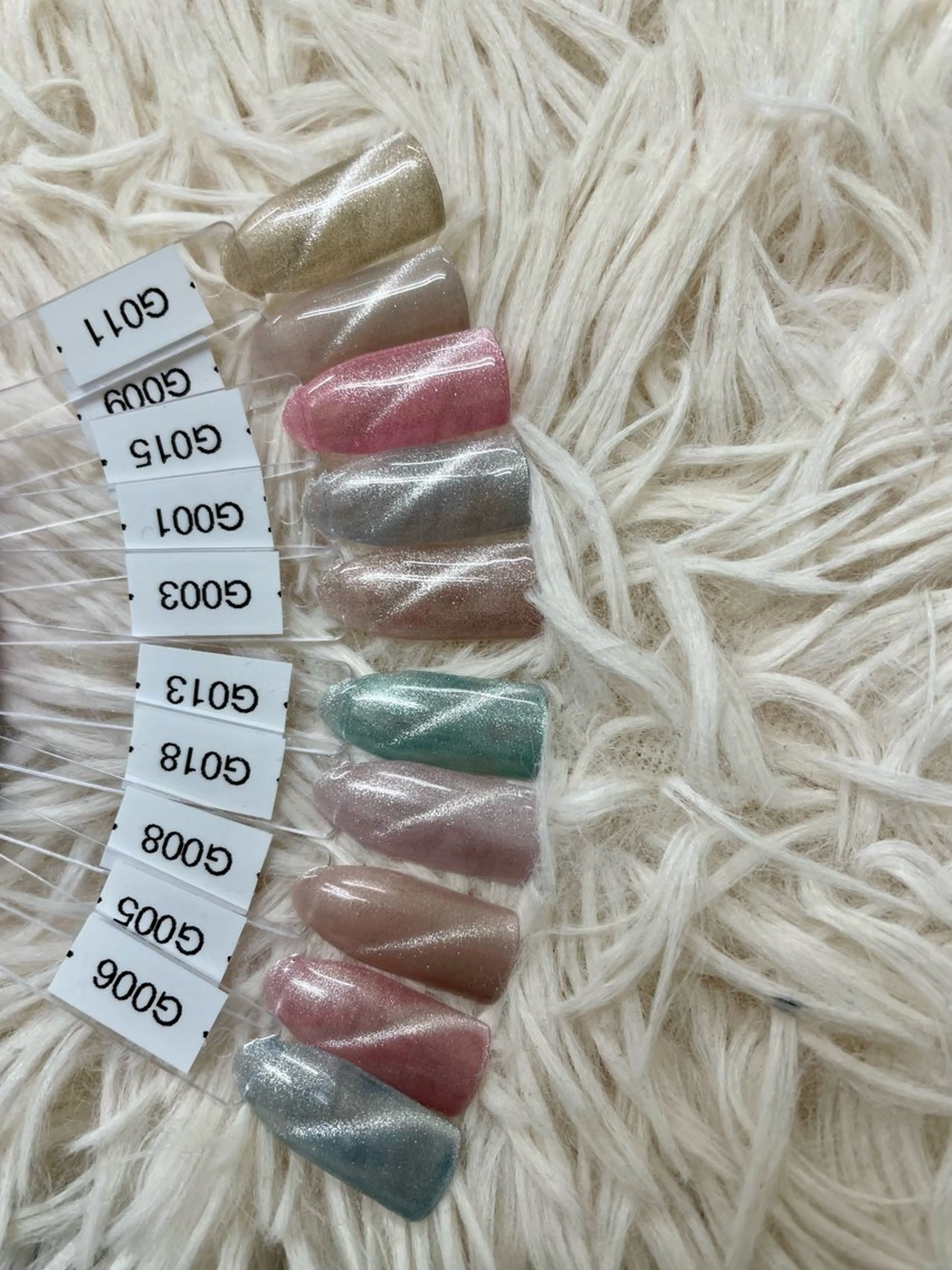 ネイル マグネットネイル Iwamori Yueのネイルデザイン