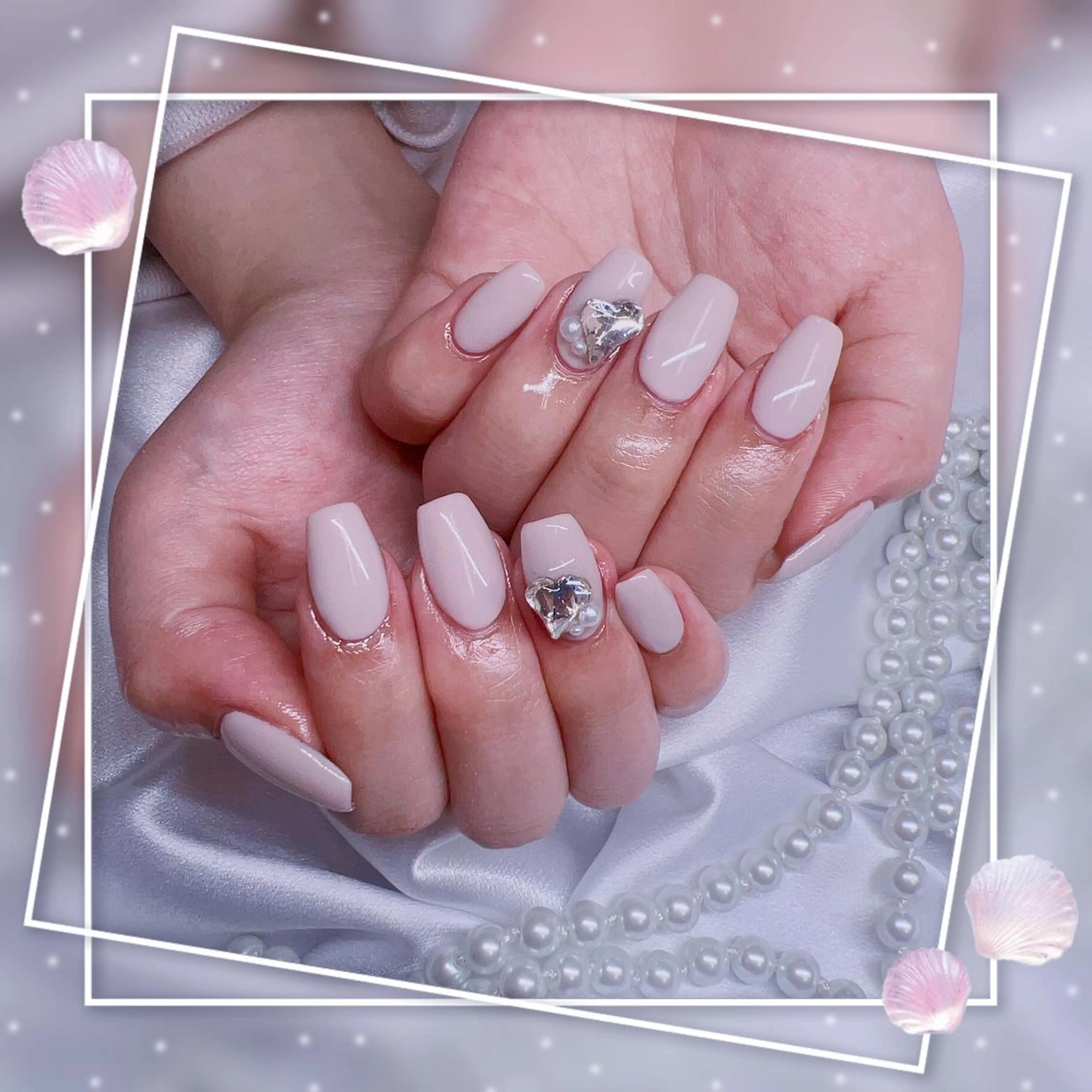 ネイル フレンチネイル キラキラネイル 韓国ネイル マグネットネイル マグネットフレンチ ハンドネイル Chill Nailsalonのネイルデザイン