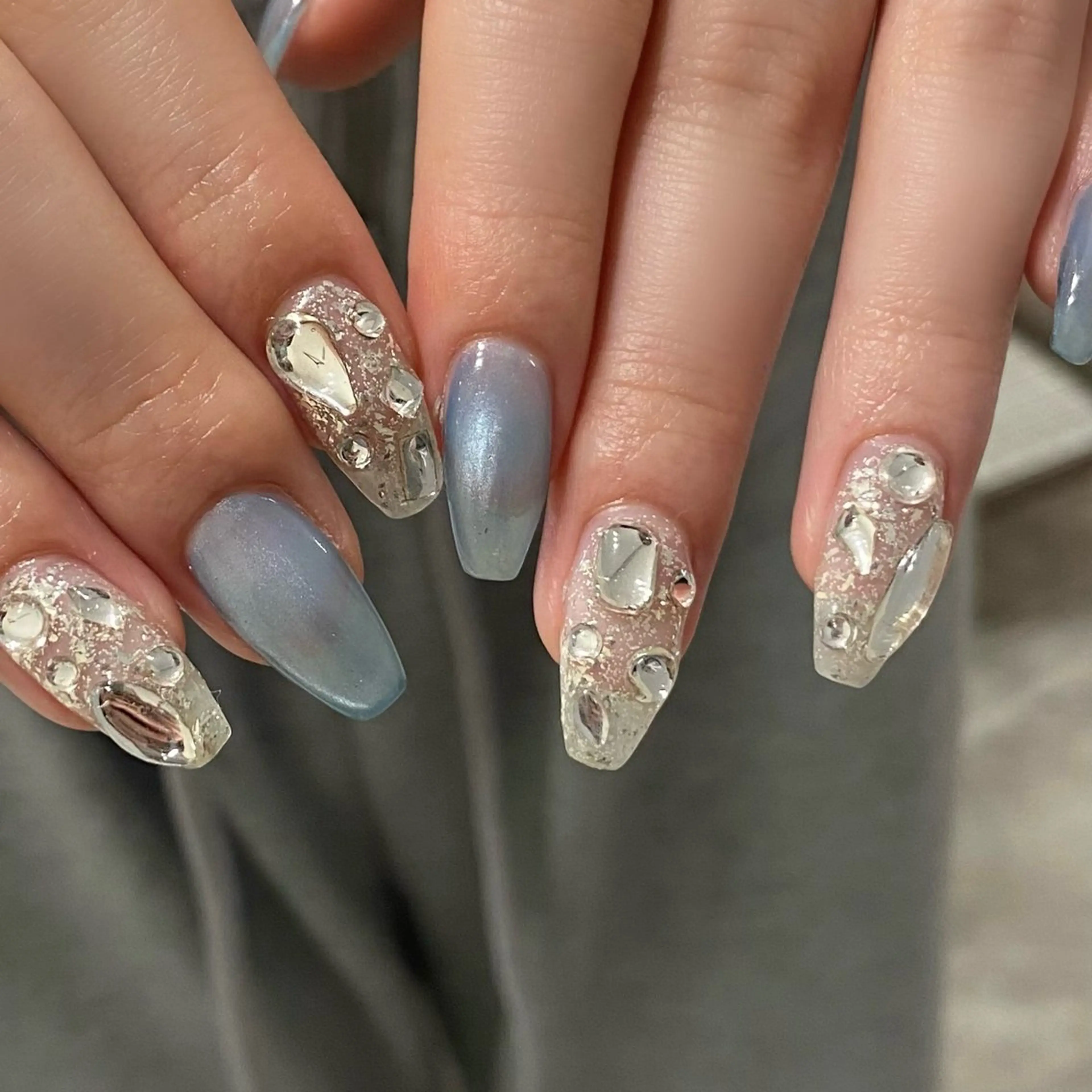 ネイル マグネットネイル Belle tomomi🐩のネイルデザイン