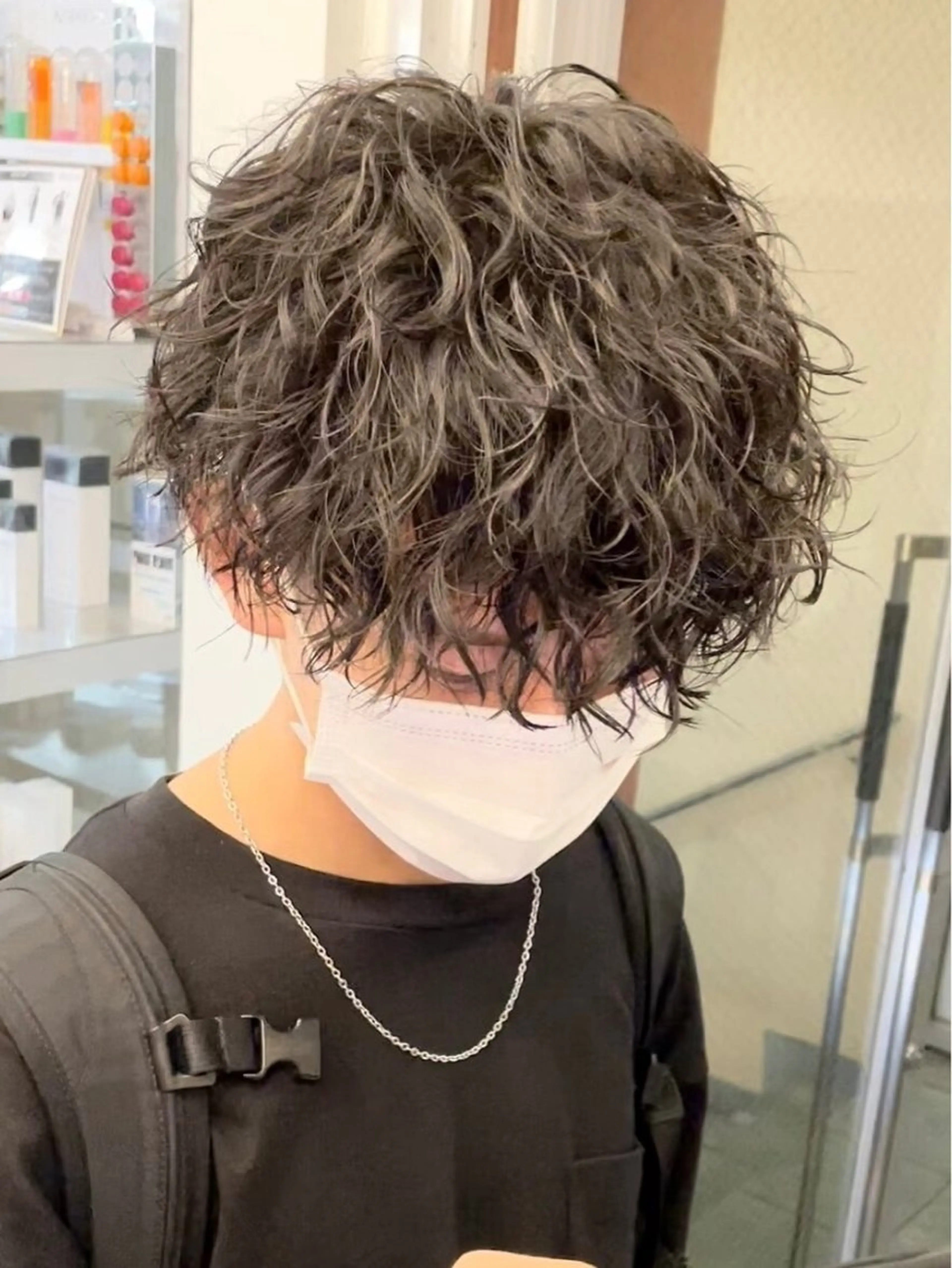 ショート パーマ メンズ メンズパーマ ツイストスパイラルパーマ スパイラルパーマ 渡邉 和喜のヘアスタイル