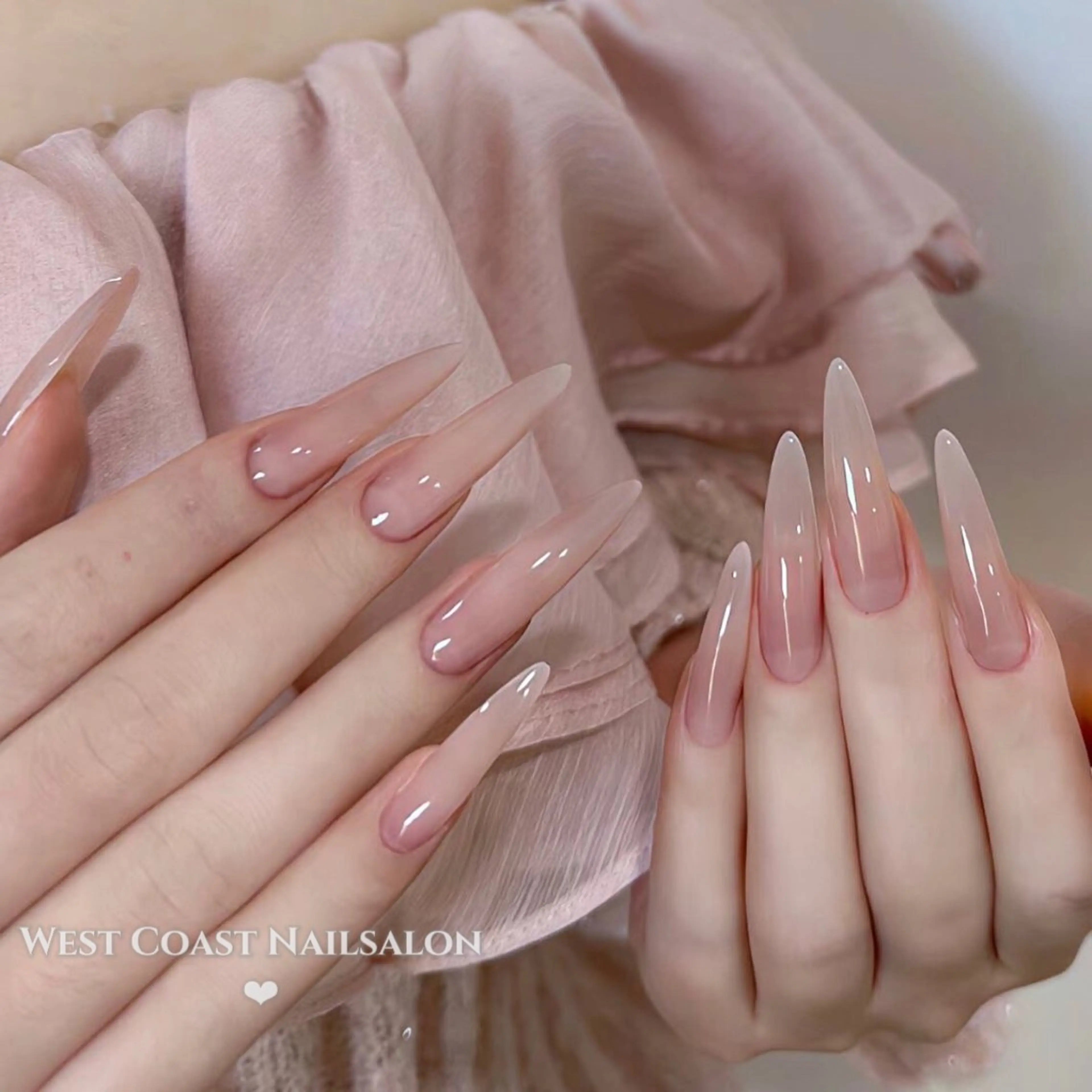 ネイル ハンドネイル ハンドケア リボン、ガーリー パーツ放題専門店のネイルデザイン