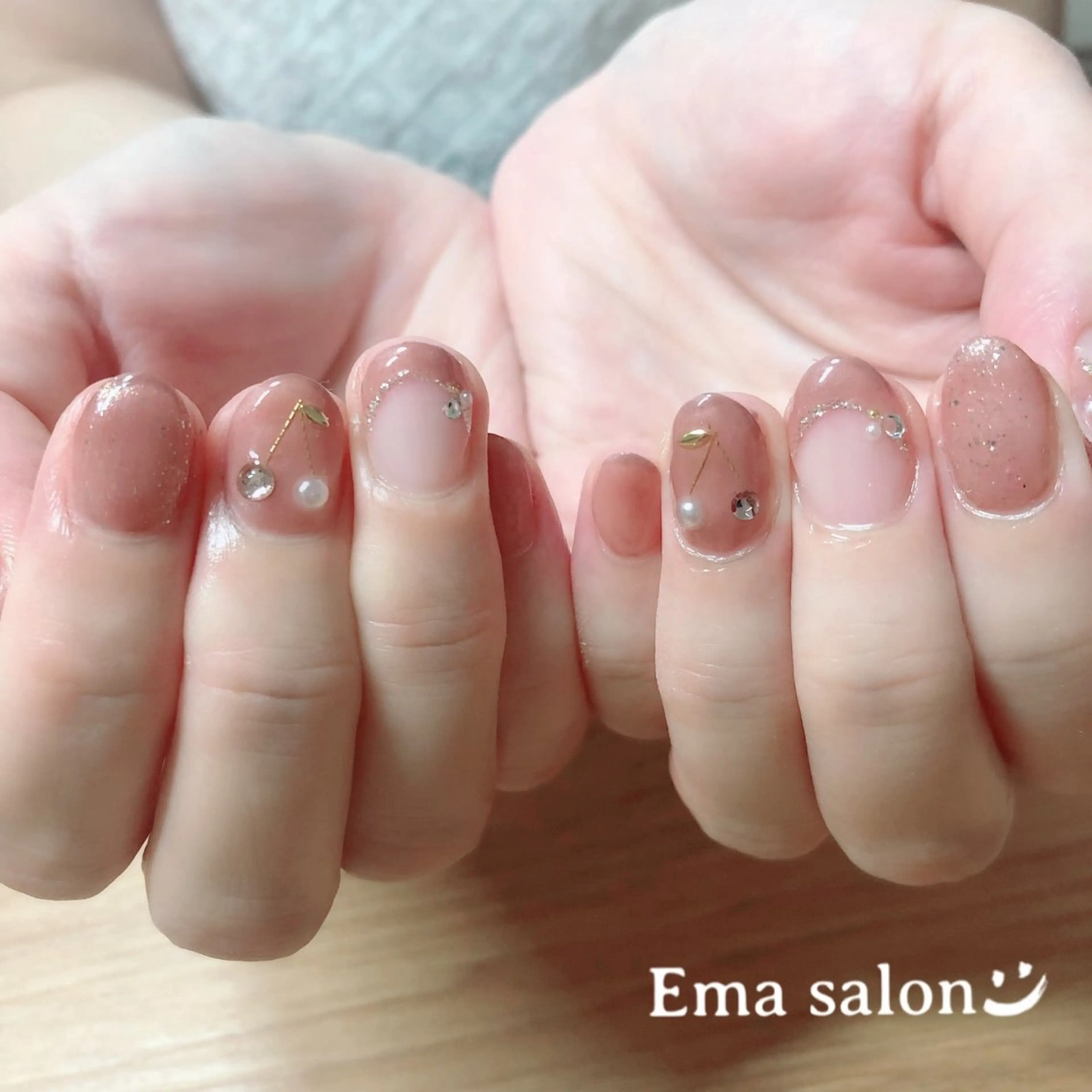 ネイル Ema salon satomiのネイルデザイン