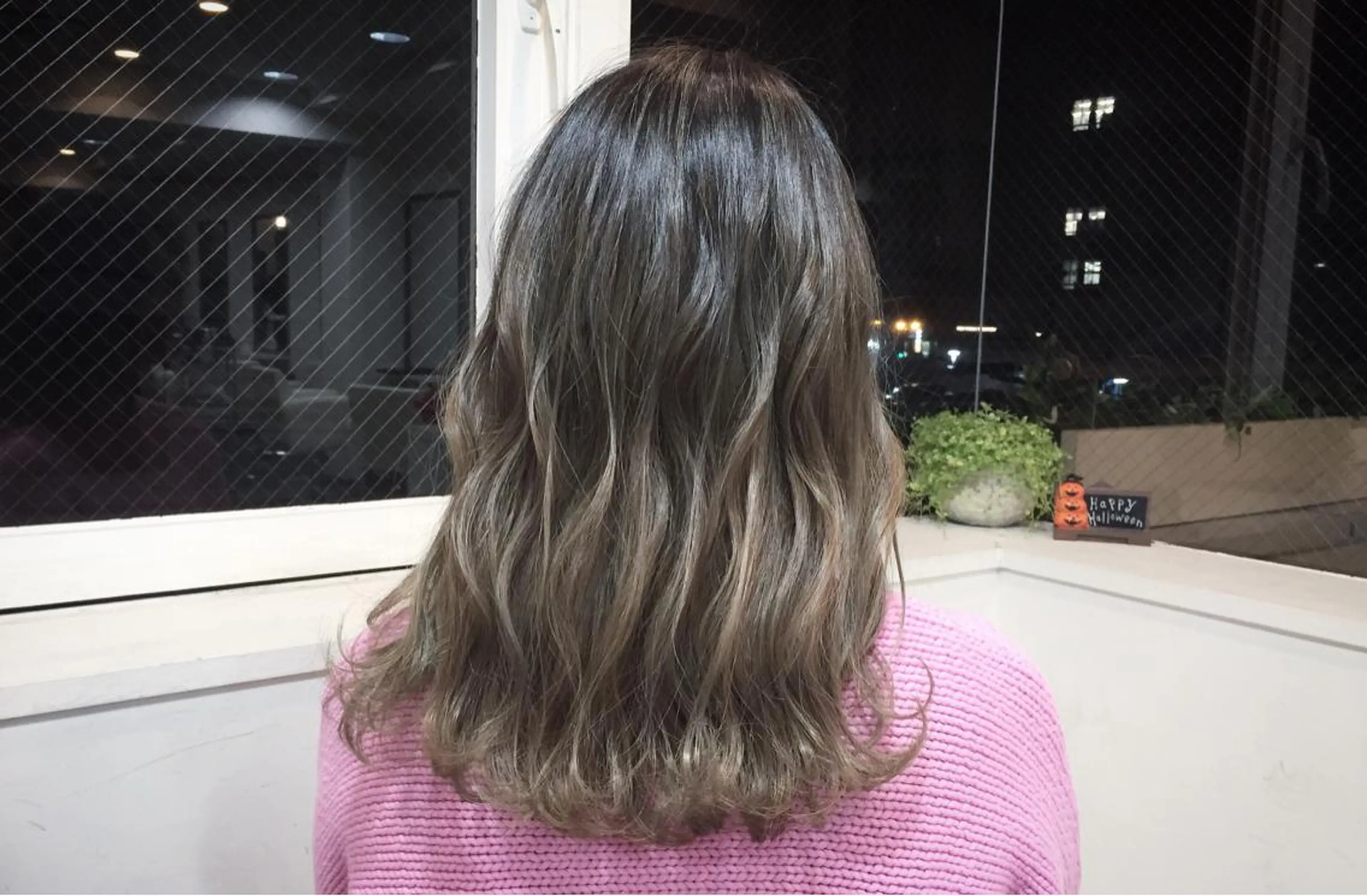 セミロング カラー グレージュ ハイライトカラー イルミナカラー ハイライト トリートメント 🌈髪質改善カラーの 🌈坂本侑樹のヘアスタイル