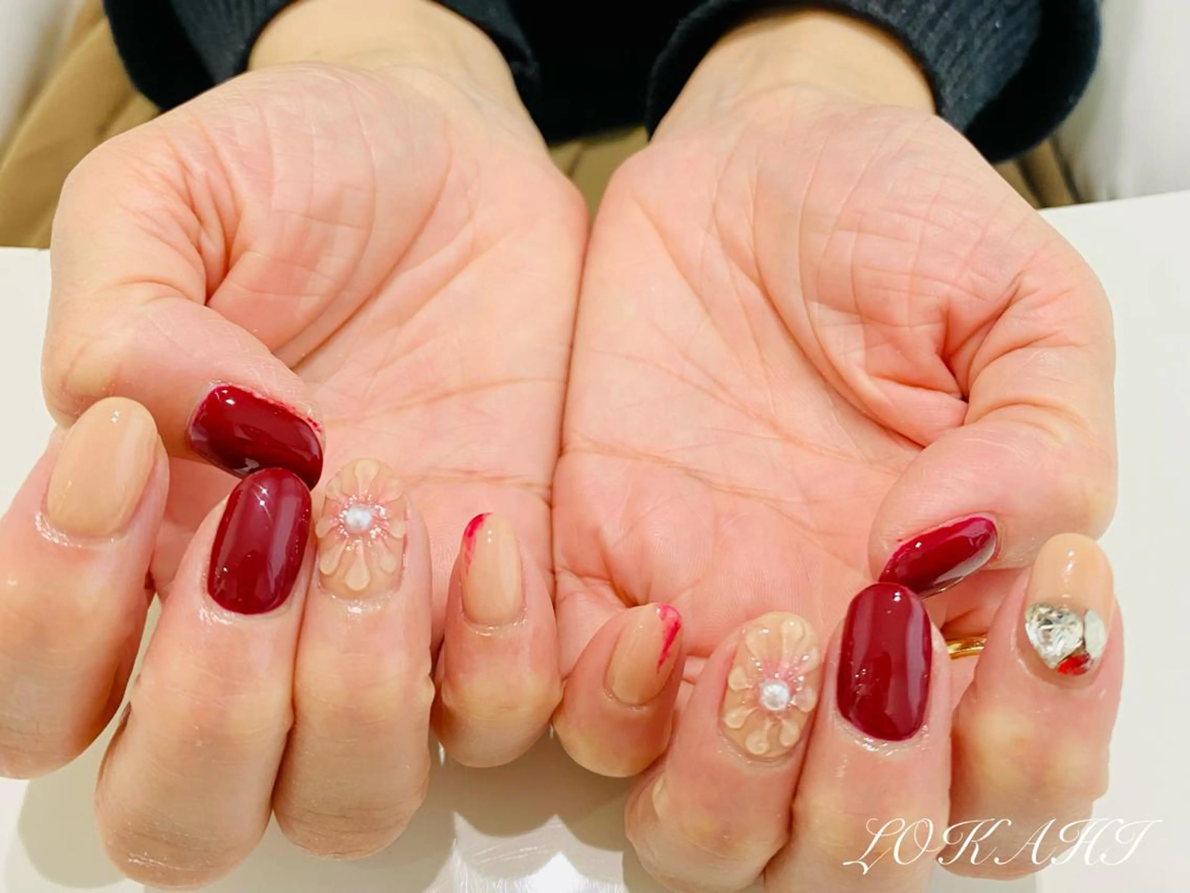 ミディアム ネイル マツエク・マツパ アイブロウ ミディアムパーマ 眉カラー フラットラッシュ パリジェンヌラッシュリフト まつげパーマ 13日3980円‼️ マグもデザインも◎のネイルデザイン