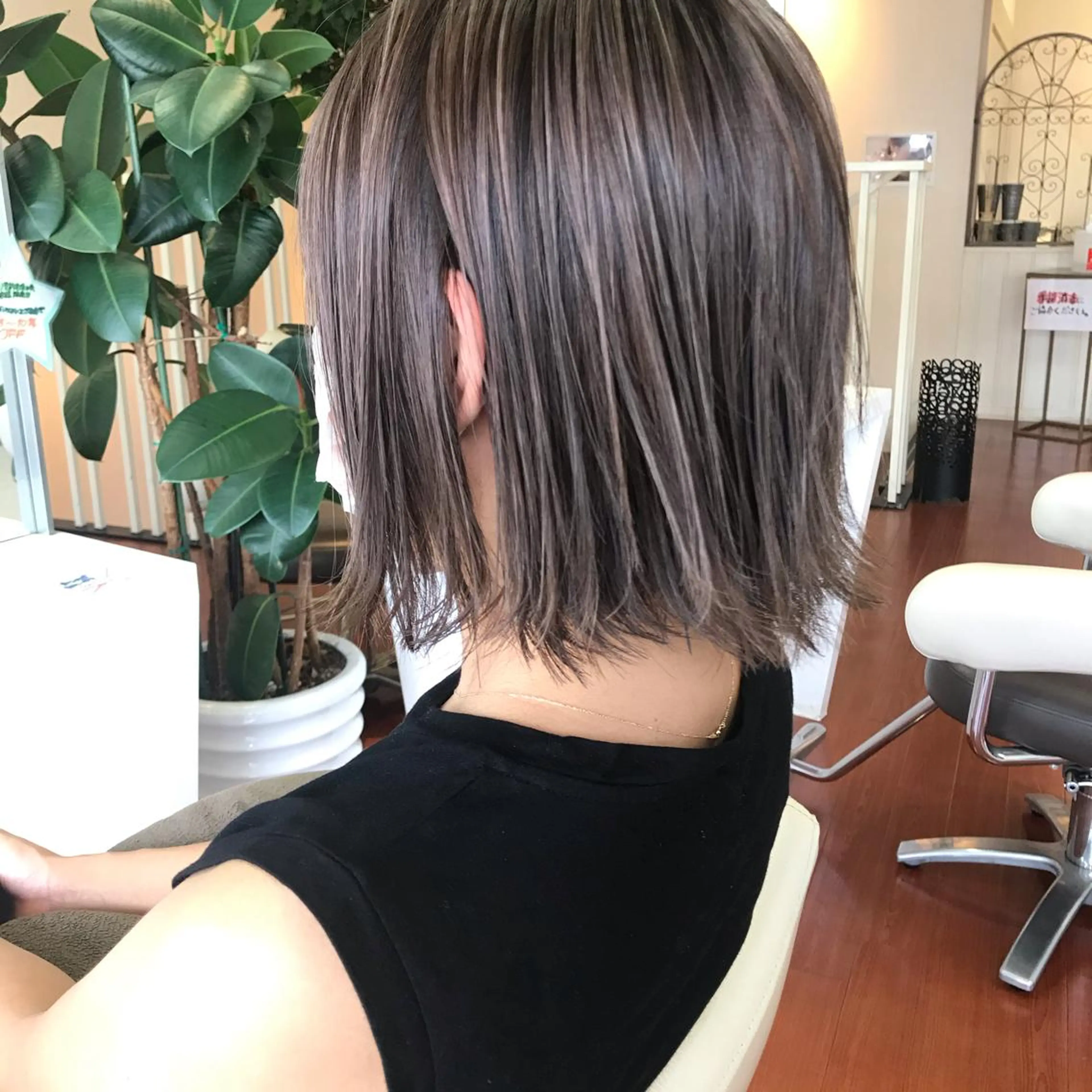 ミディアム カラー ベージュカラー ブリーチ ハイライトカラー ハイライト ヨシダ トオルのヘアスタイル