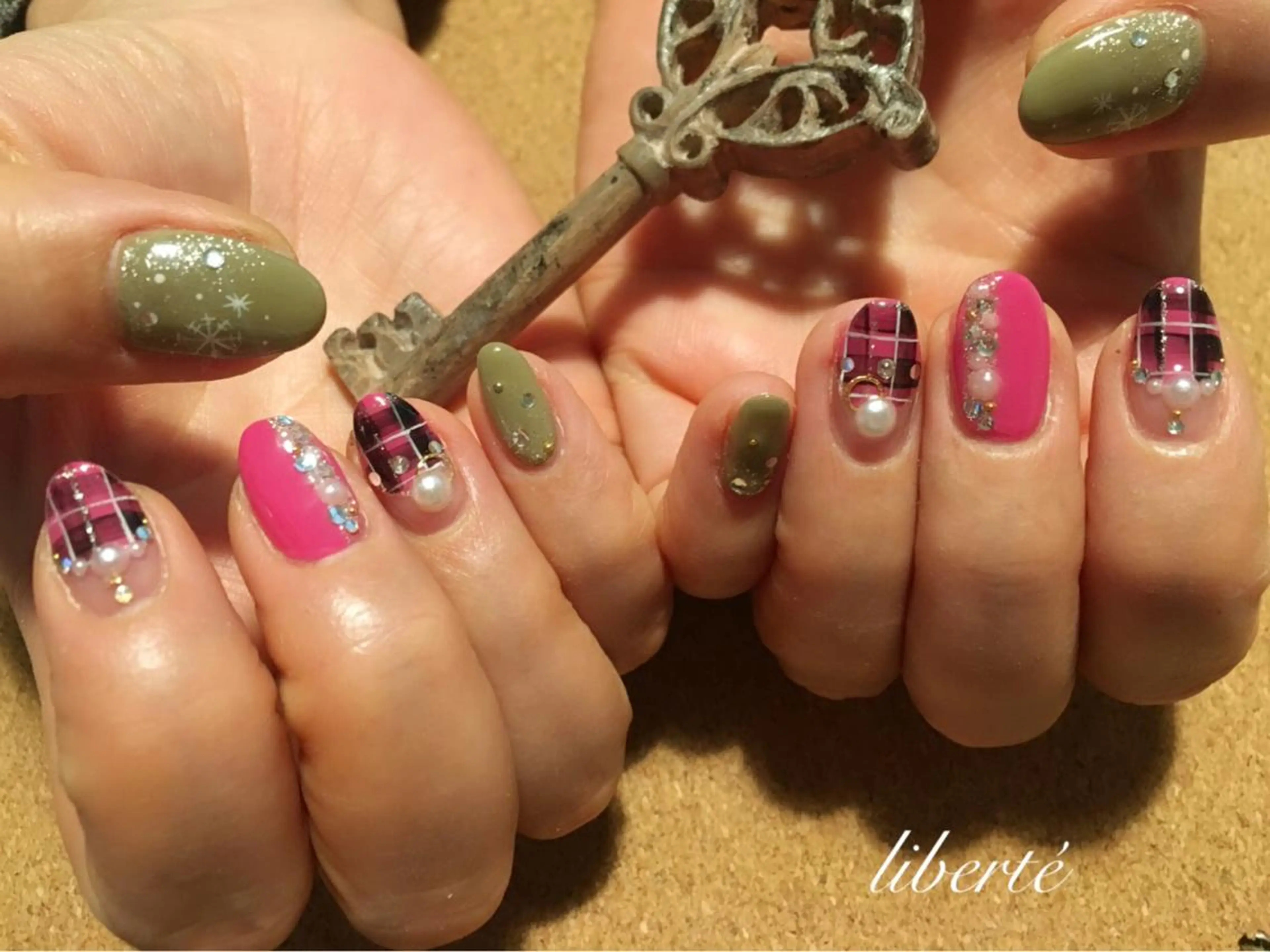 ネイル liberté (リベルテ)のネイルデザイン