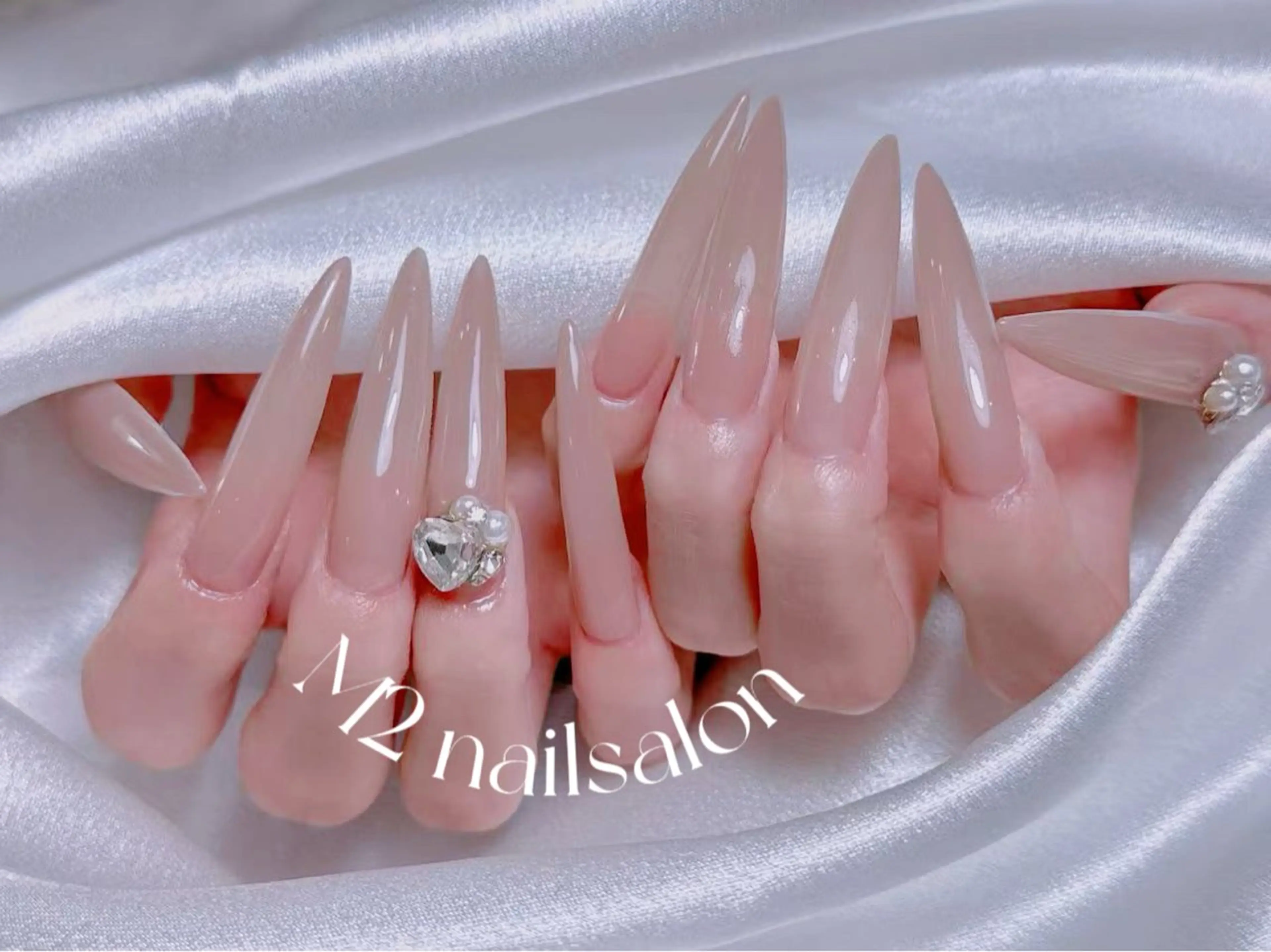 ネイル ストーンネイル ハンドネイル 長さだし専門店 M2 rikaのネイルデザイン