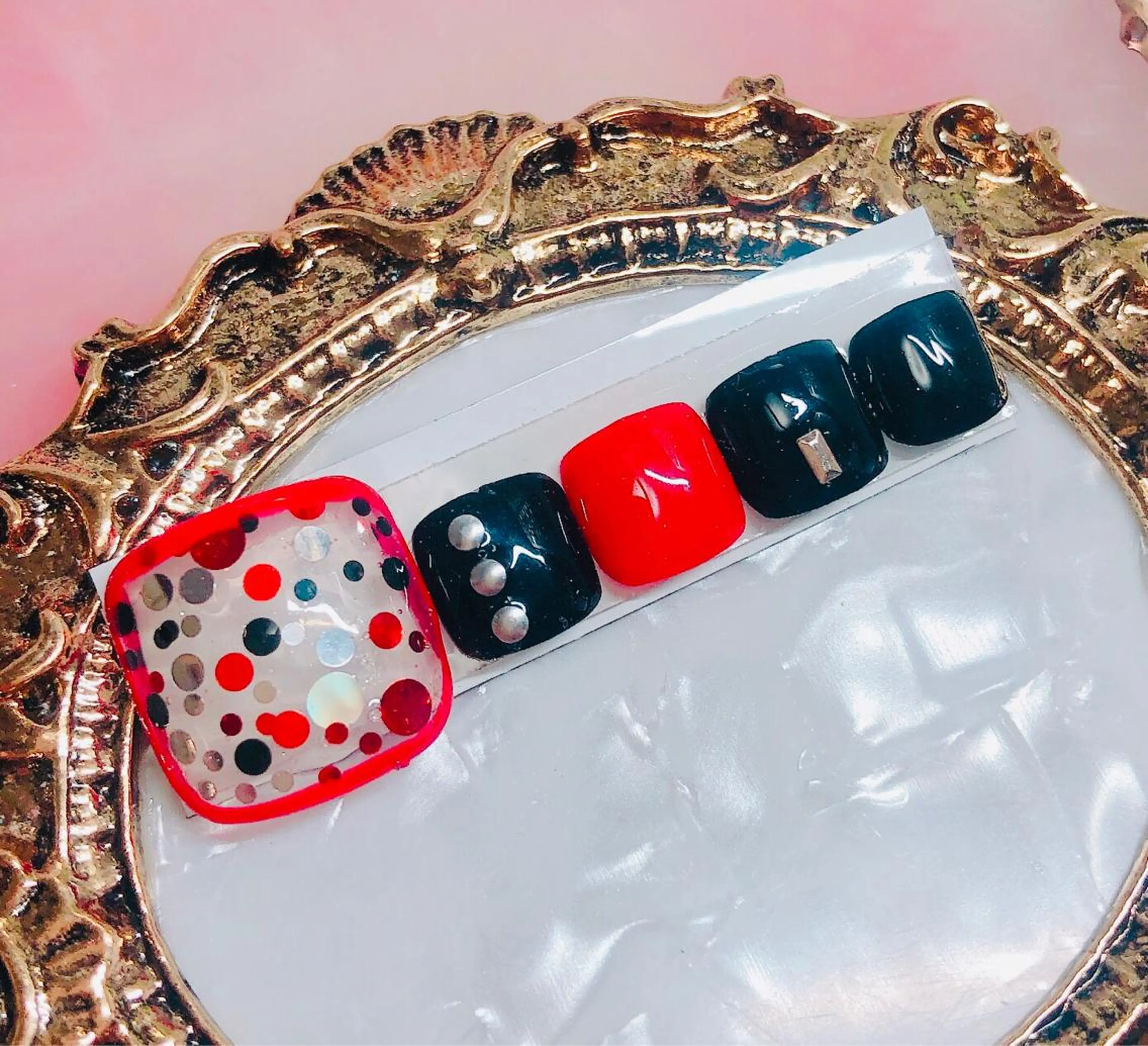 ネイル フットネイル フットネイル CROWN プライベートサロンのネイルデザイン