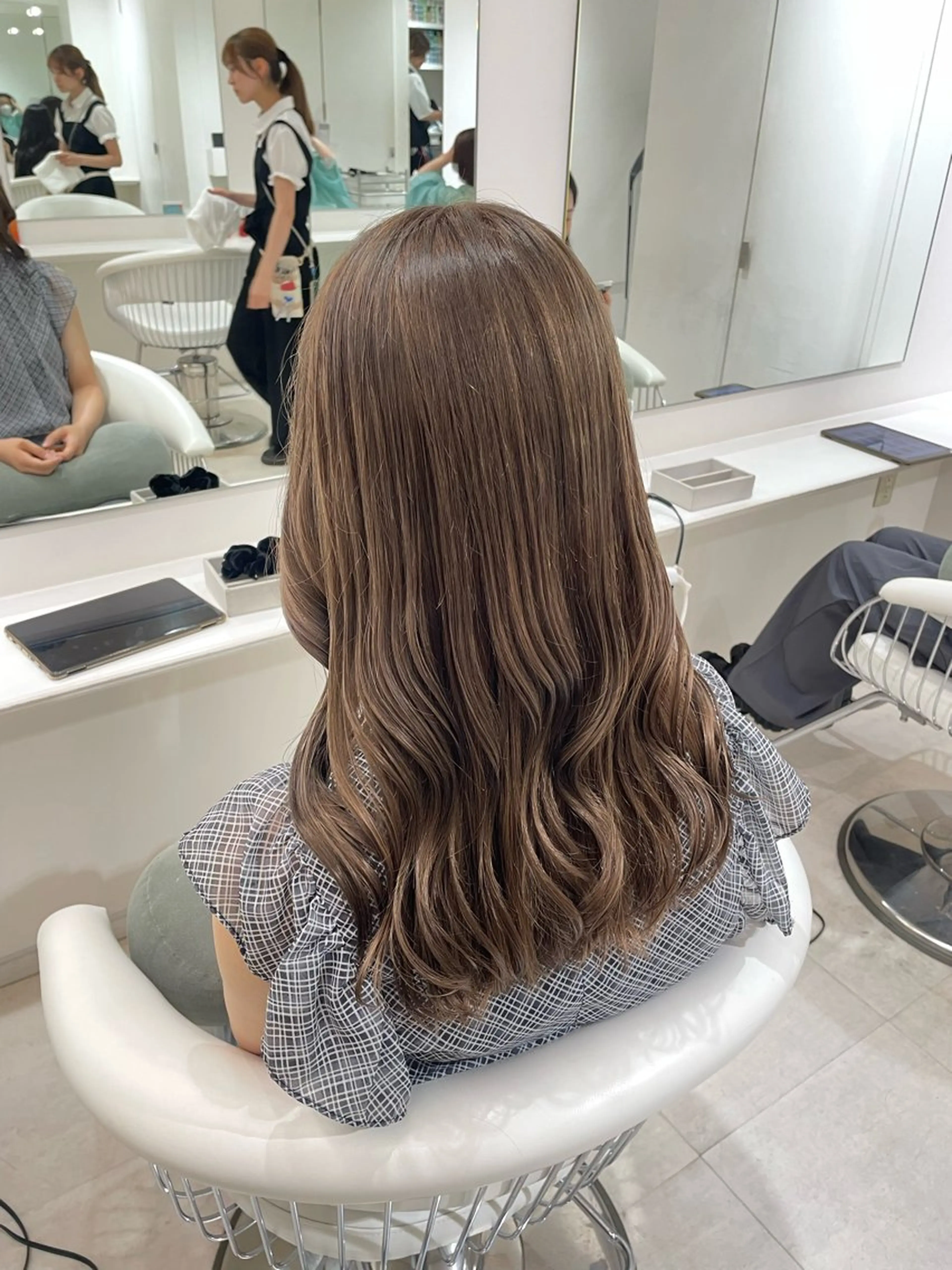 セミロング カラー ヘアカラー ParveMix 🩶🫧入江 香名のヘアスタイル