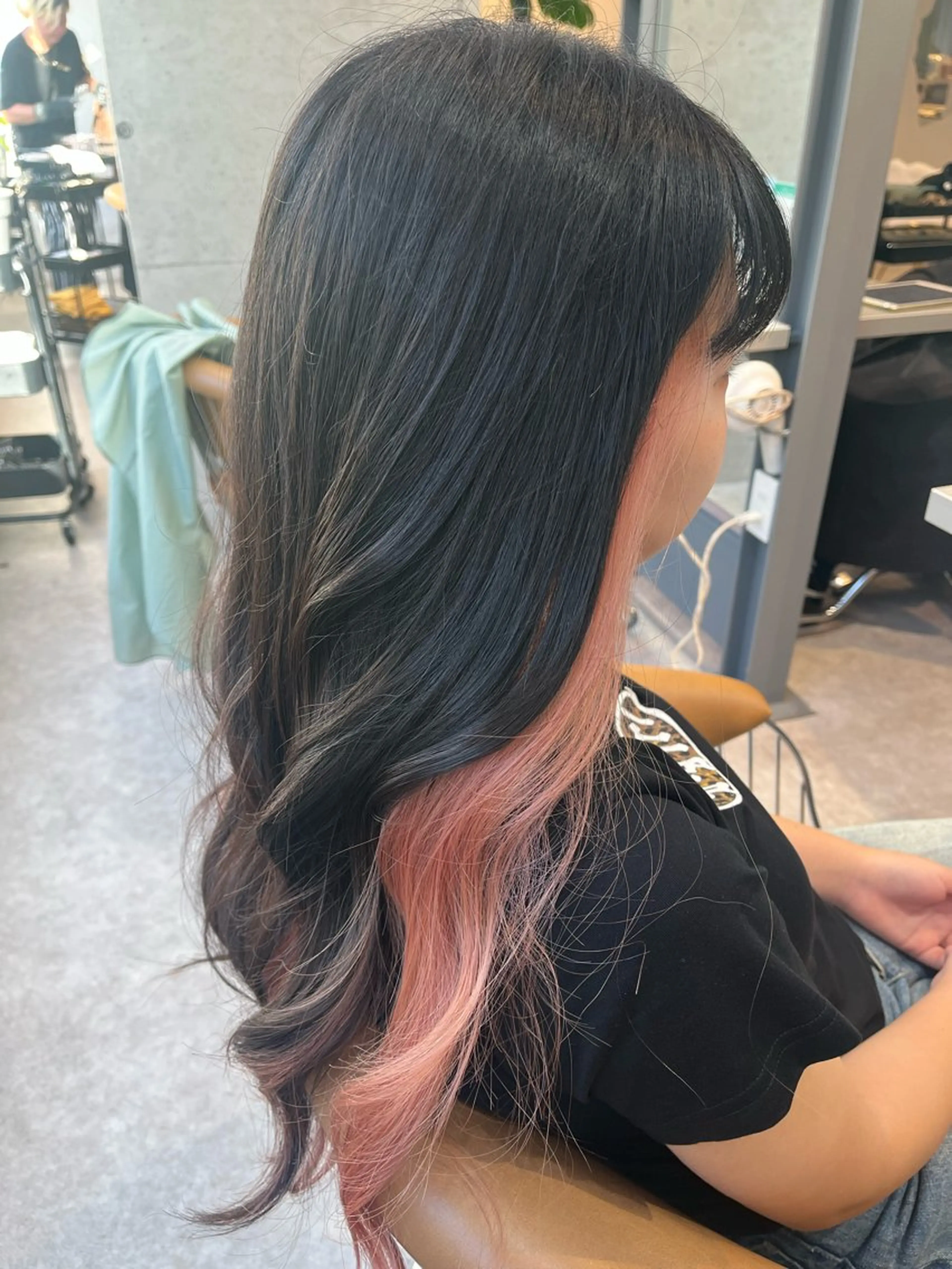 ロング カラー ヘアカラー うしだ かおるのヘアスタイル