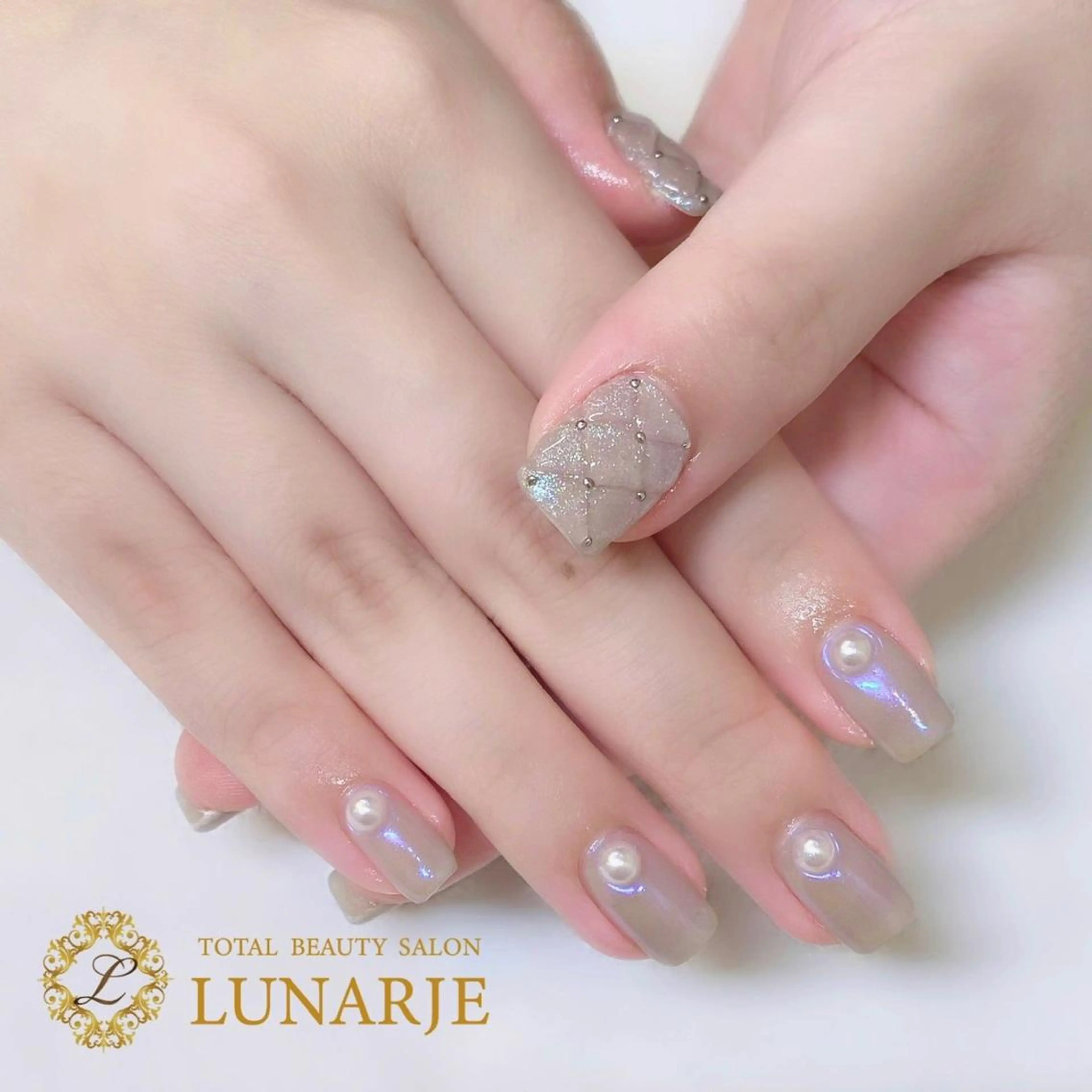 ネイル オーロラネイル 韓国ネイル LUNARJE YUKARIのエステ・リラクイメージ