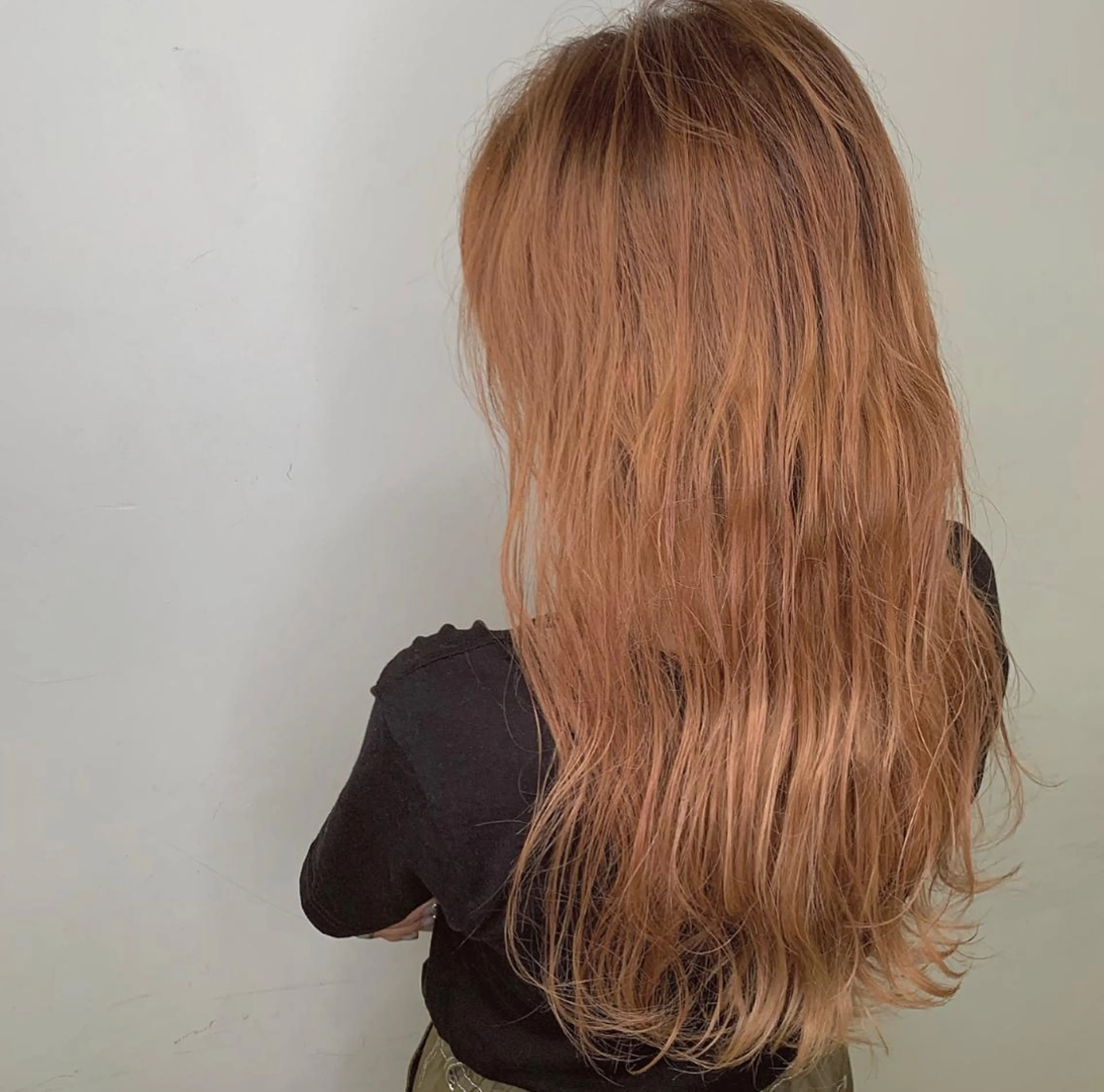 ロング カラー オレンジ ブリーチソムリエ認定 梅田茶屋町Eir辻のヘアスタイル