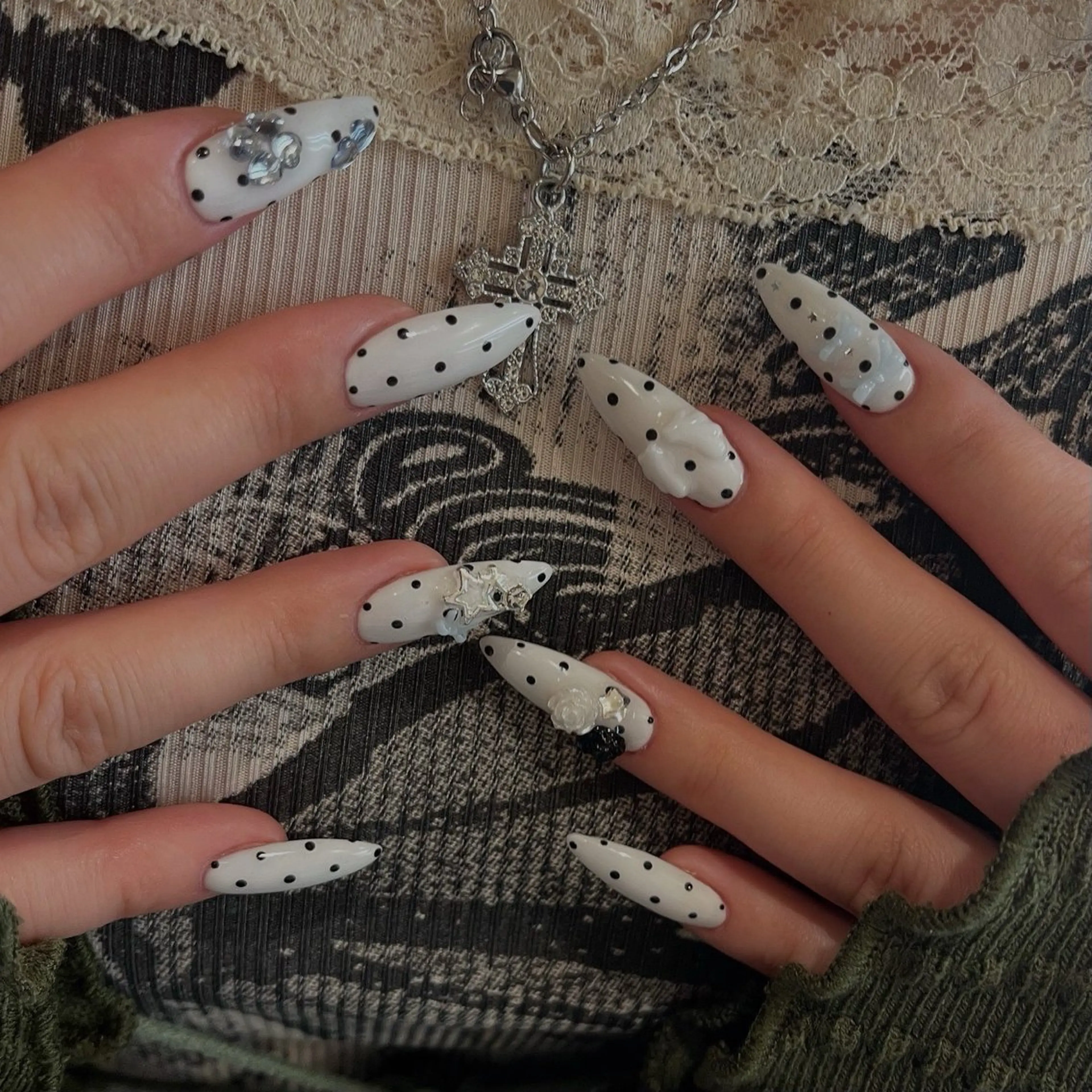 ネイル aiu  ｱｲﾕｰ ちひろのネイルデザイン