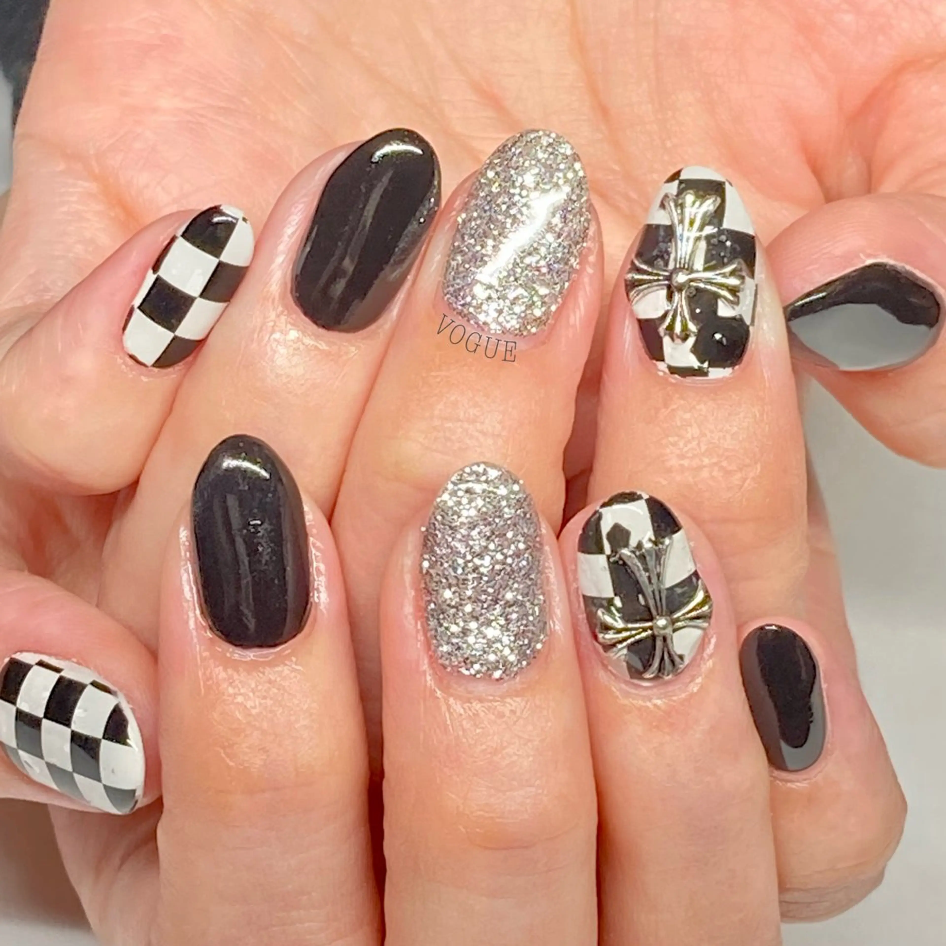ネイル ハンドネイル VOGUE ×SWANのネイルデザイン