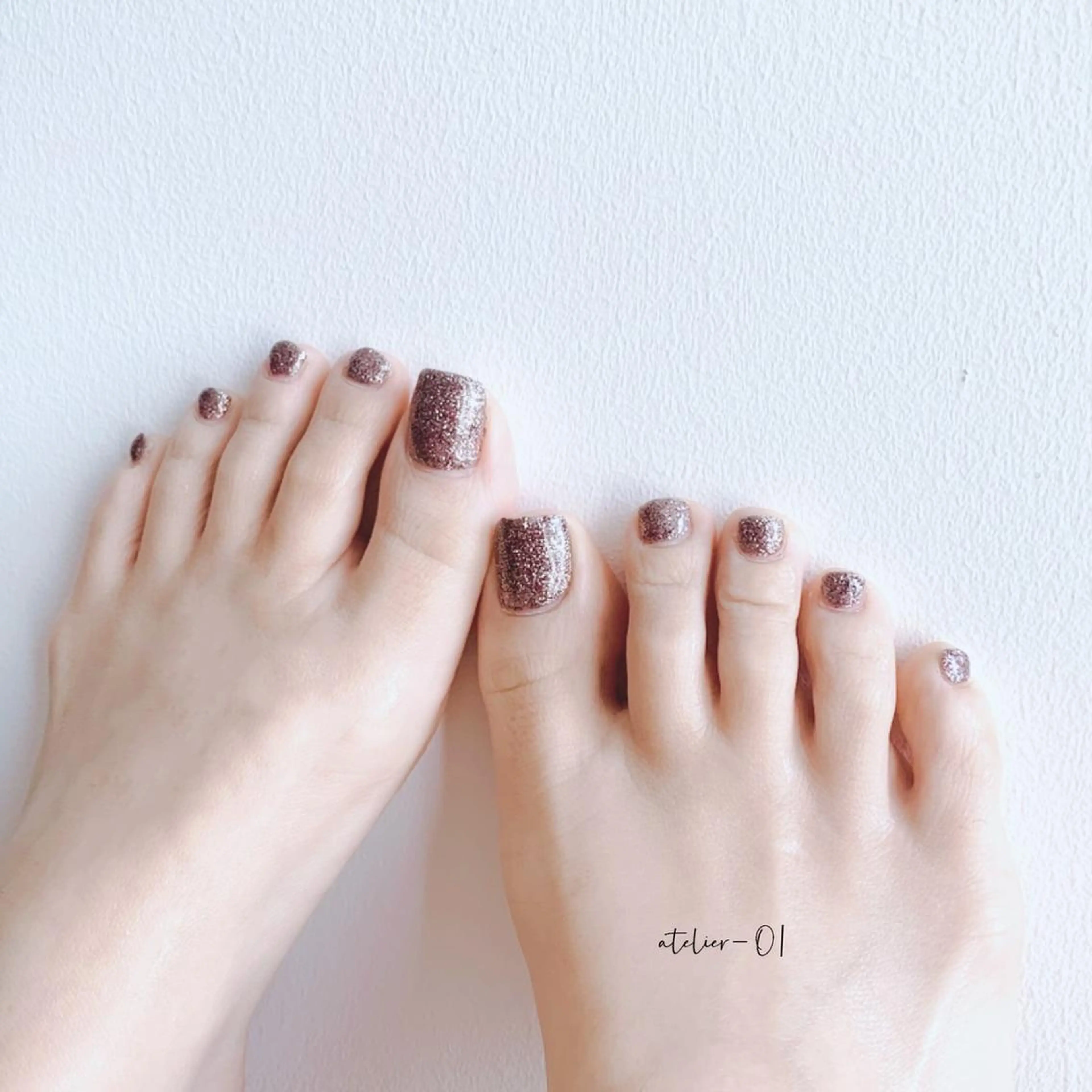 ネイル フットネイル マグネットネイル ミラーネイル フットネイル atelier -02tsuboのネイルデザイン