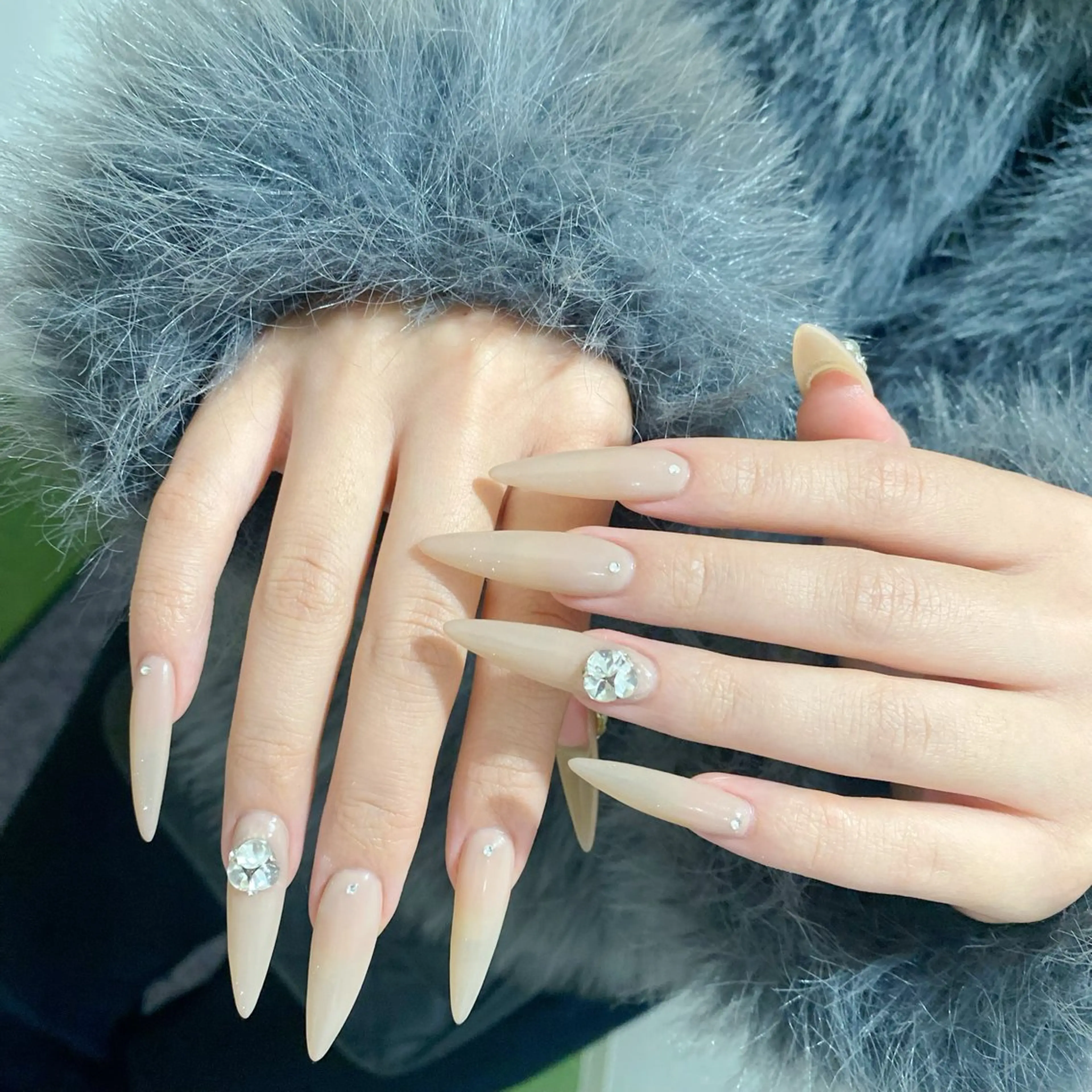 ネイル オーロラネイル ブルー チークネイル 長さ出し フットネイル ハンドネイル Momo チップ長さ出し専門店のネイルデザイン