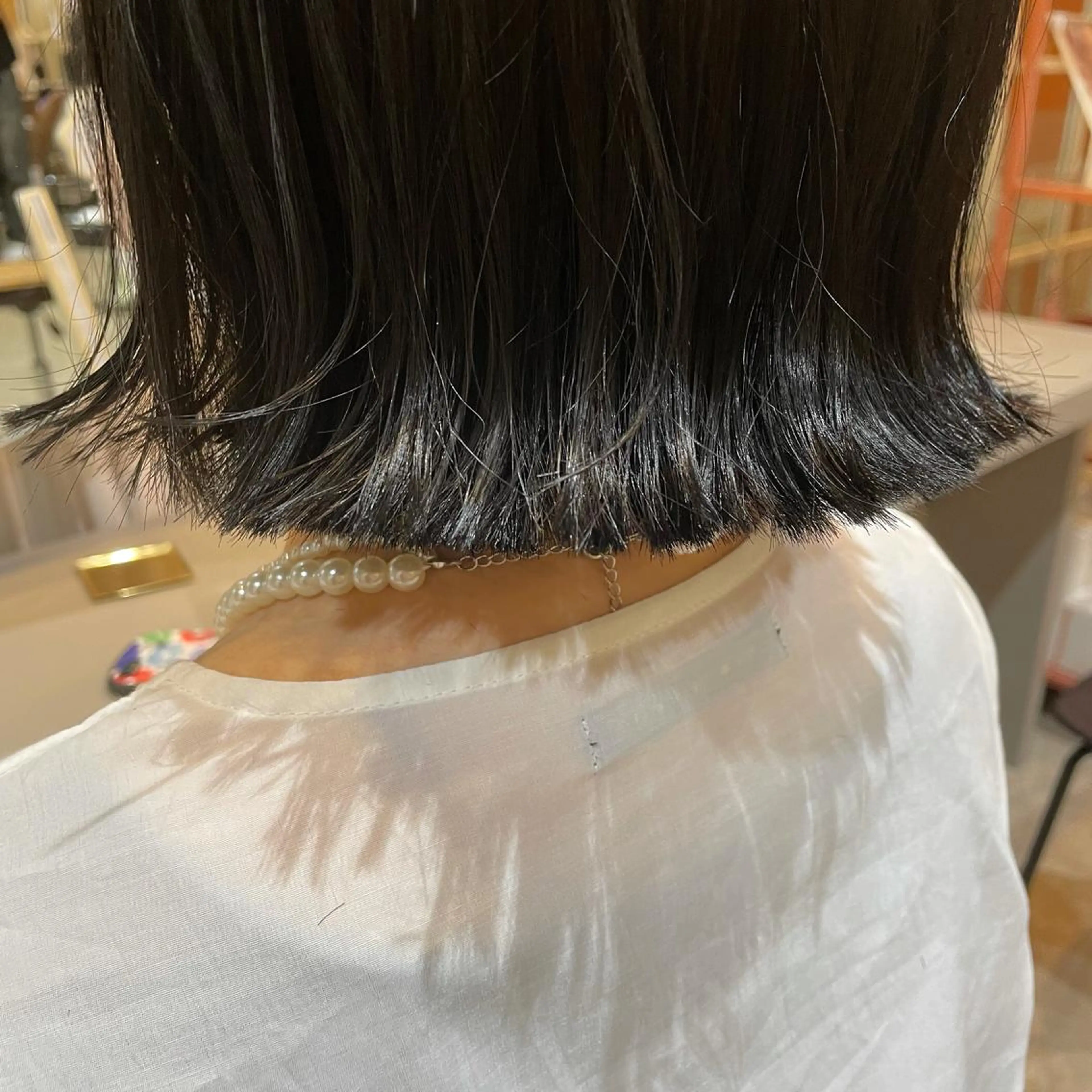 ミディアム 外ハネヘア カット ヘアカラー トリートメント 韓国レイヤーカット 🫧大阪梅田レイヤーのヘアスタイル