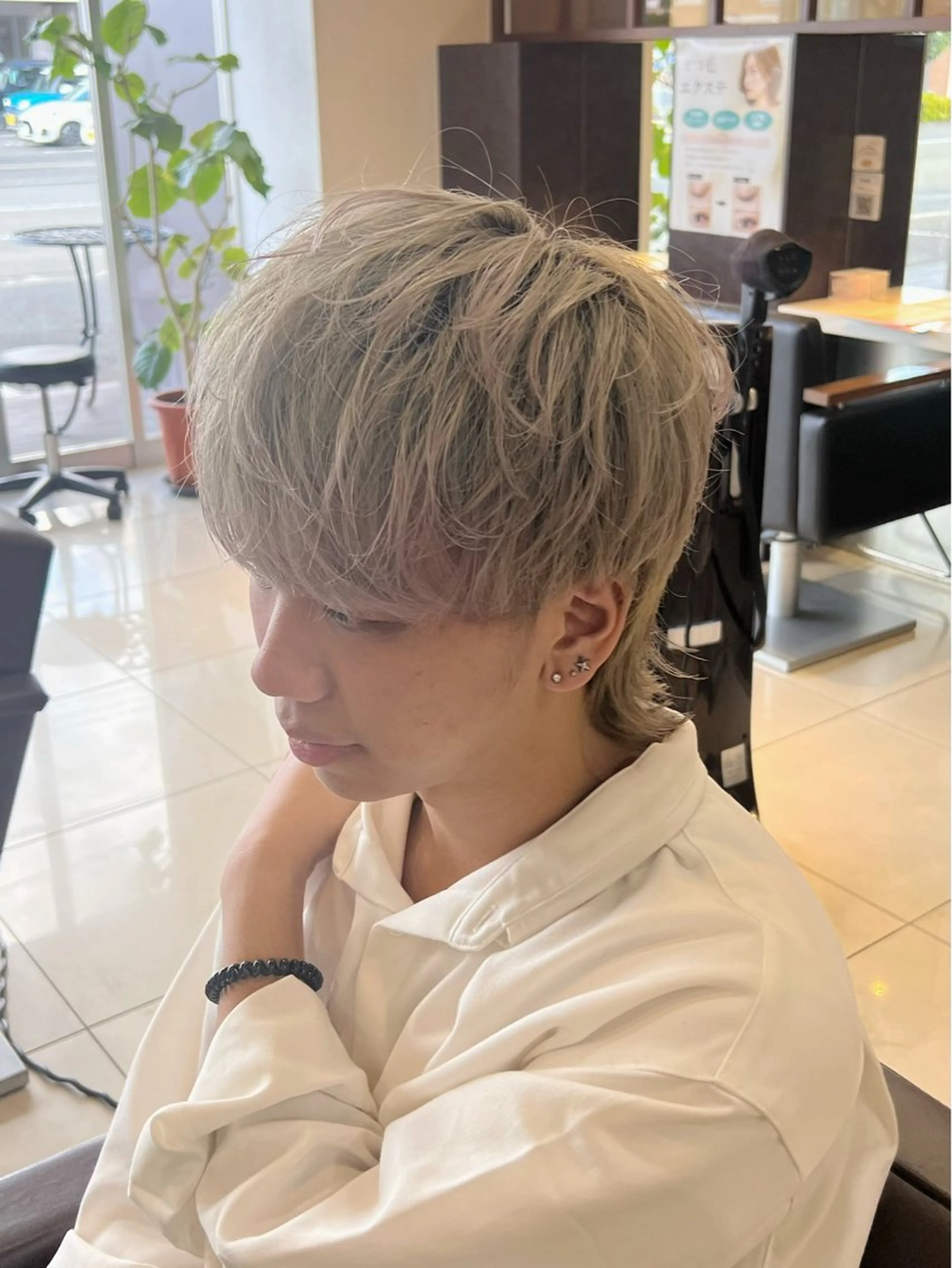 カラー メンズ カット ヘアカラー 🩵ハイトーン🩵 緒方美柚のヘアスタイル