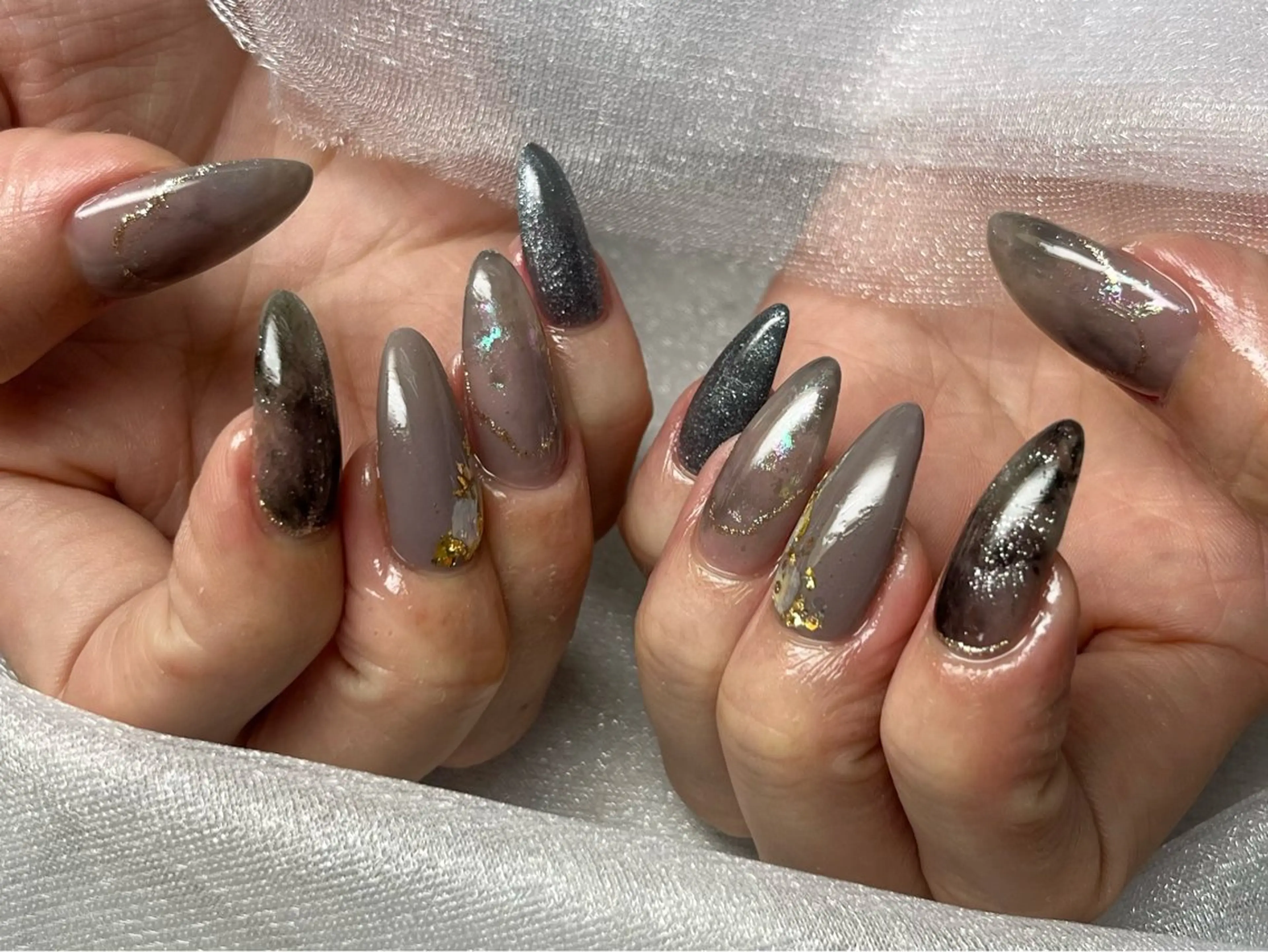 ネイル ミラーネイル ハンドネイル Queennail 北堀江Yumiのネイルデザイン