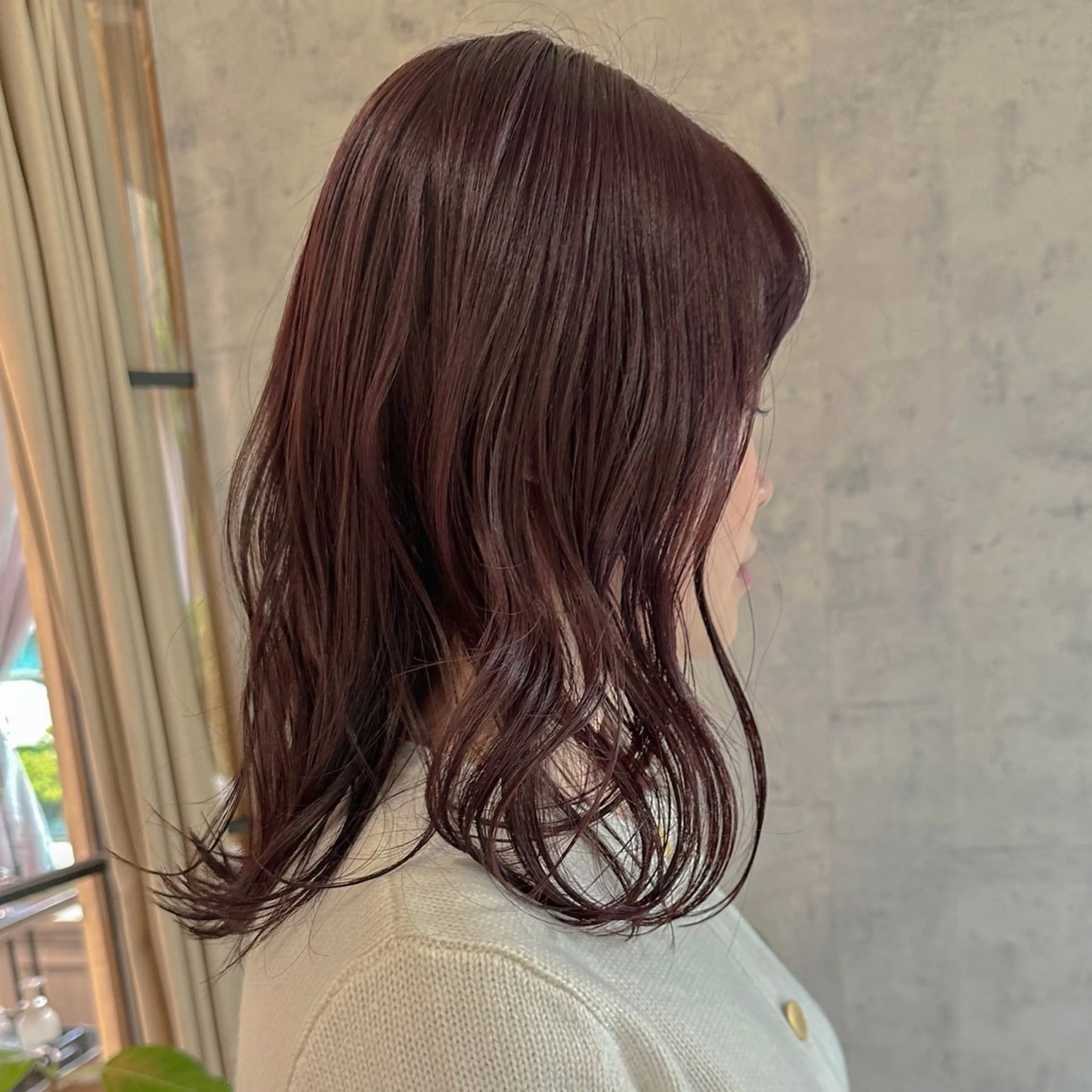 セミロング ヘアカラー 平野恵/透明感カラー ブリーチ/ボブのヘアスタイル