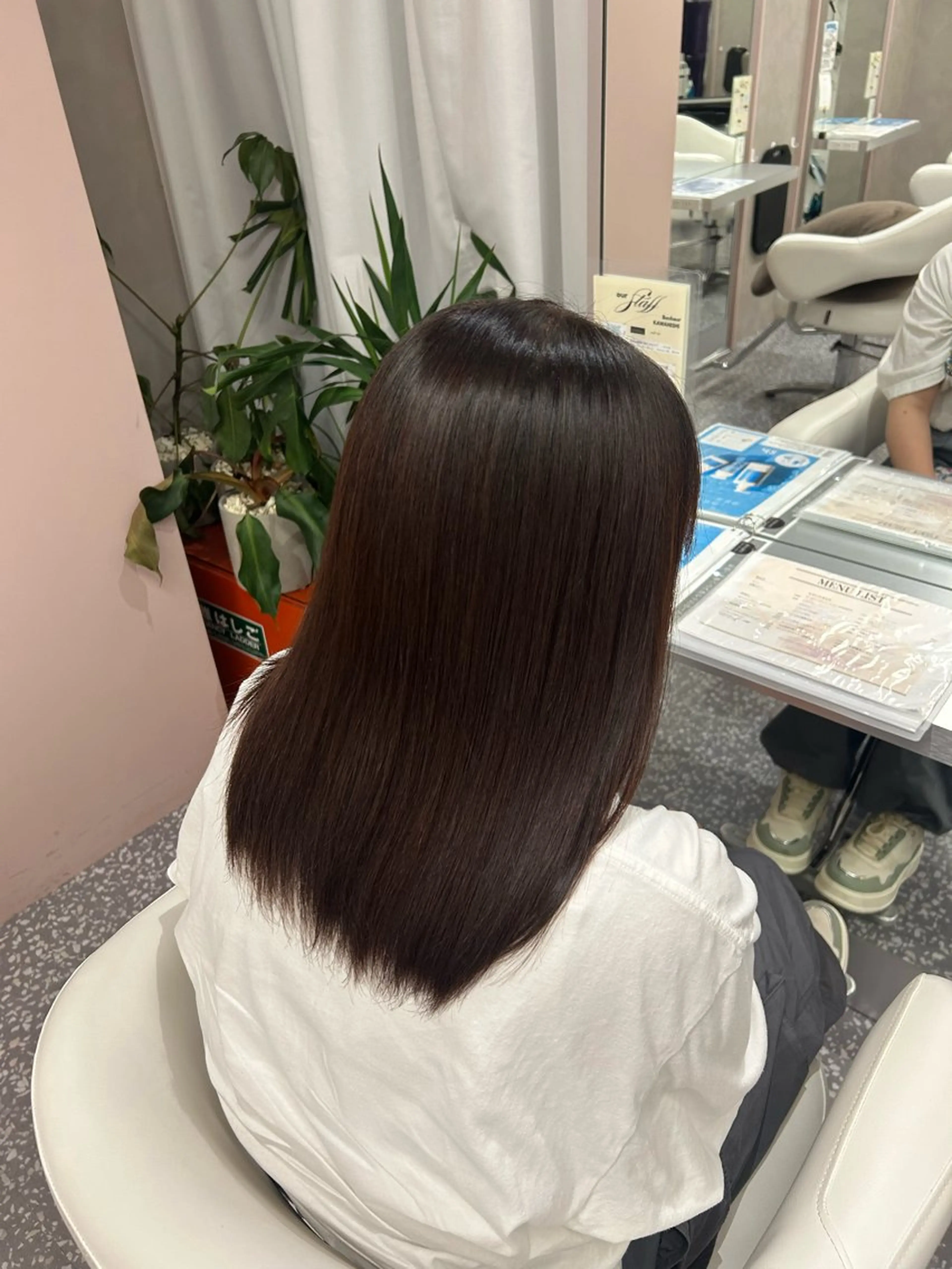 ミディアム カラー ブラウンカラー トリートメント 山田 来留未のヘアスタイル