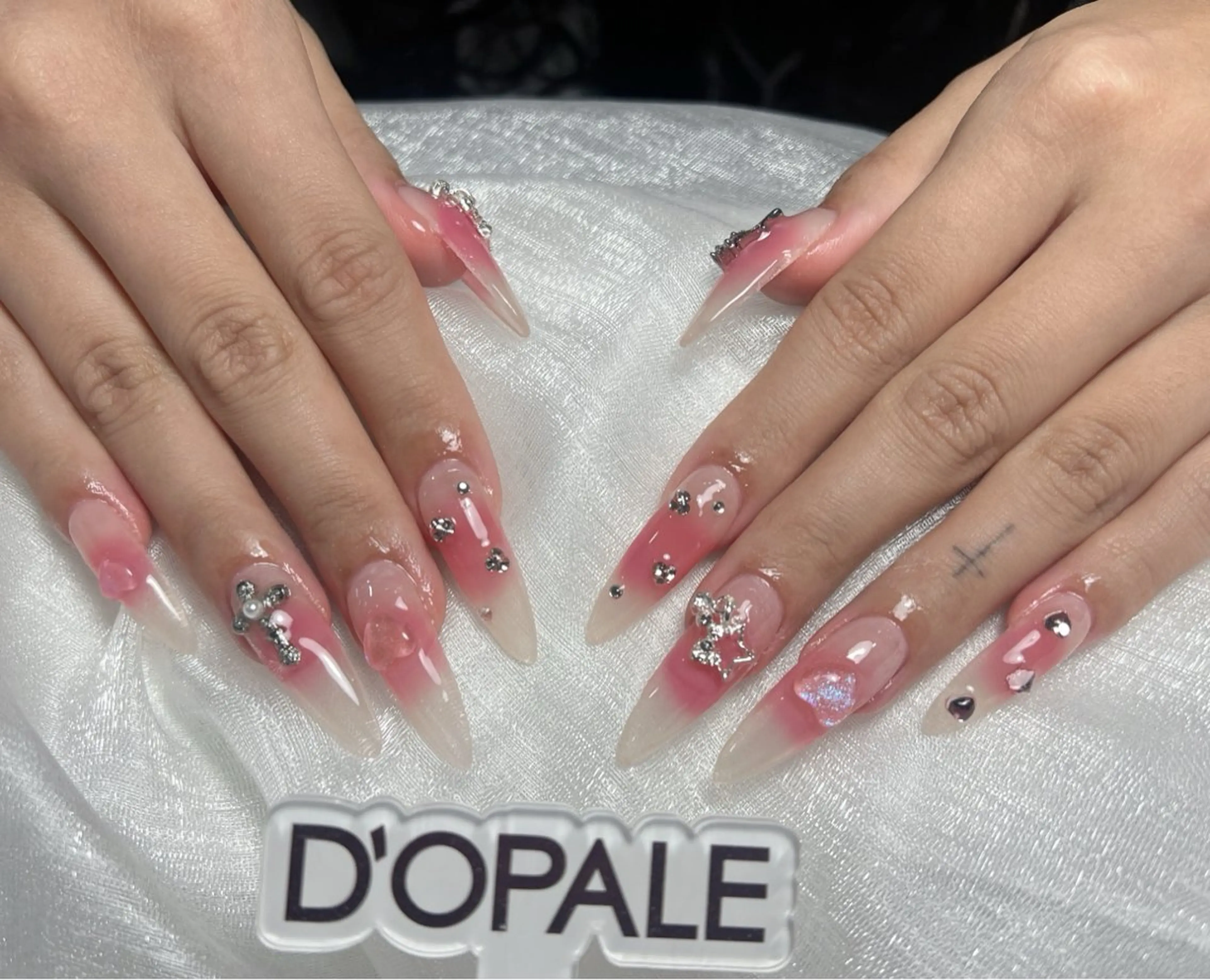 ネイル ハンドネイル ドパルネイル 上野店サロンのネイルデザイン