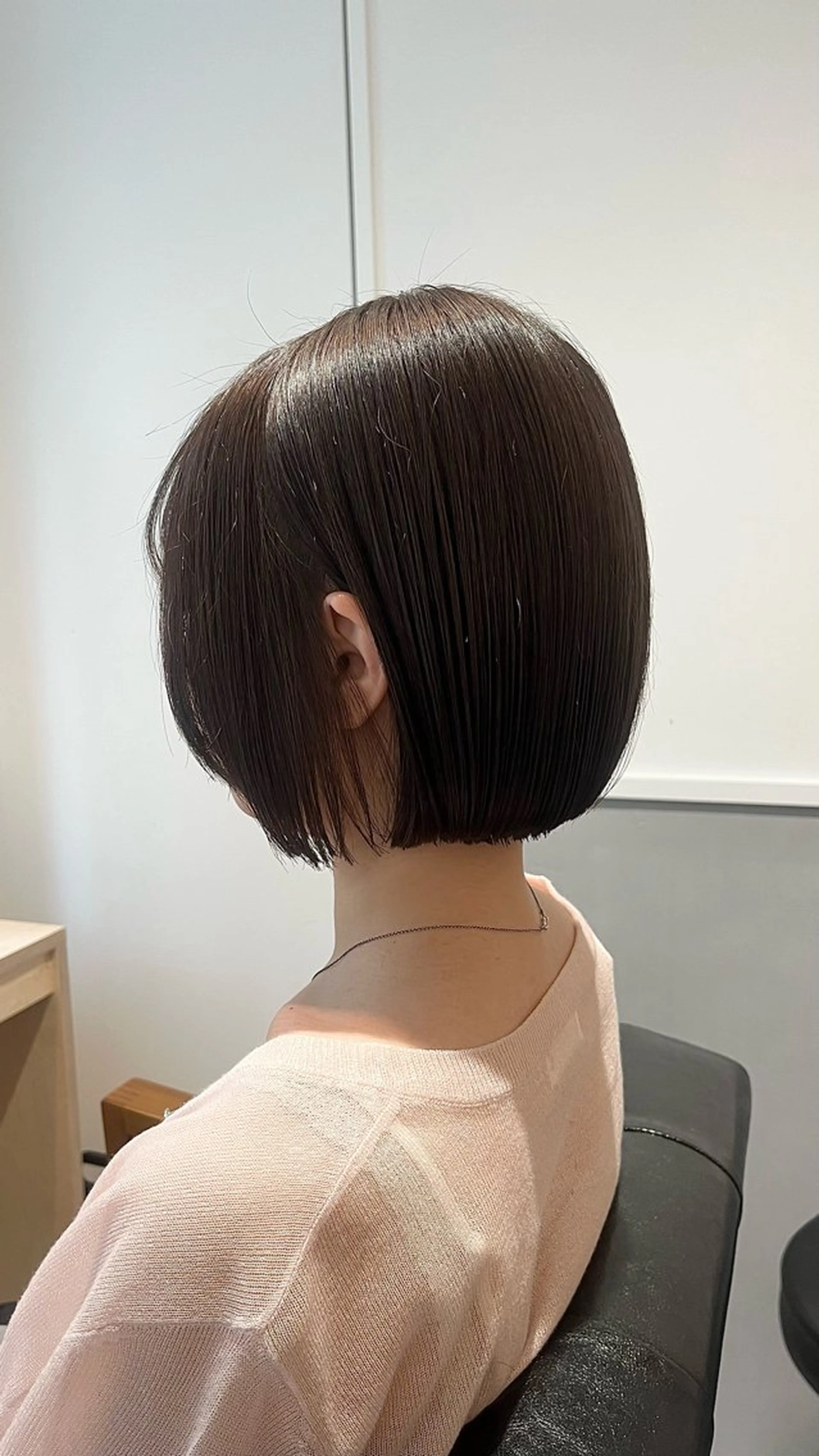 ミディアム 切りっぱなしボブ ボブ カット ヘアカラー トリートメント effect横浜所属・切りっぱなしボブ/ 艶カラー/綾莉のヘアスタイル