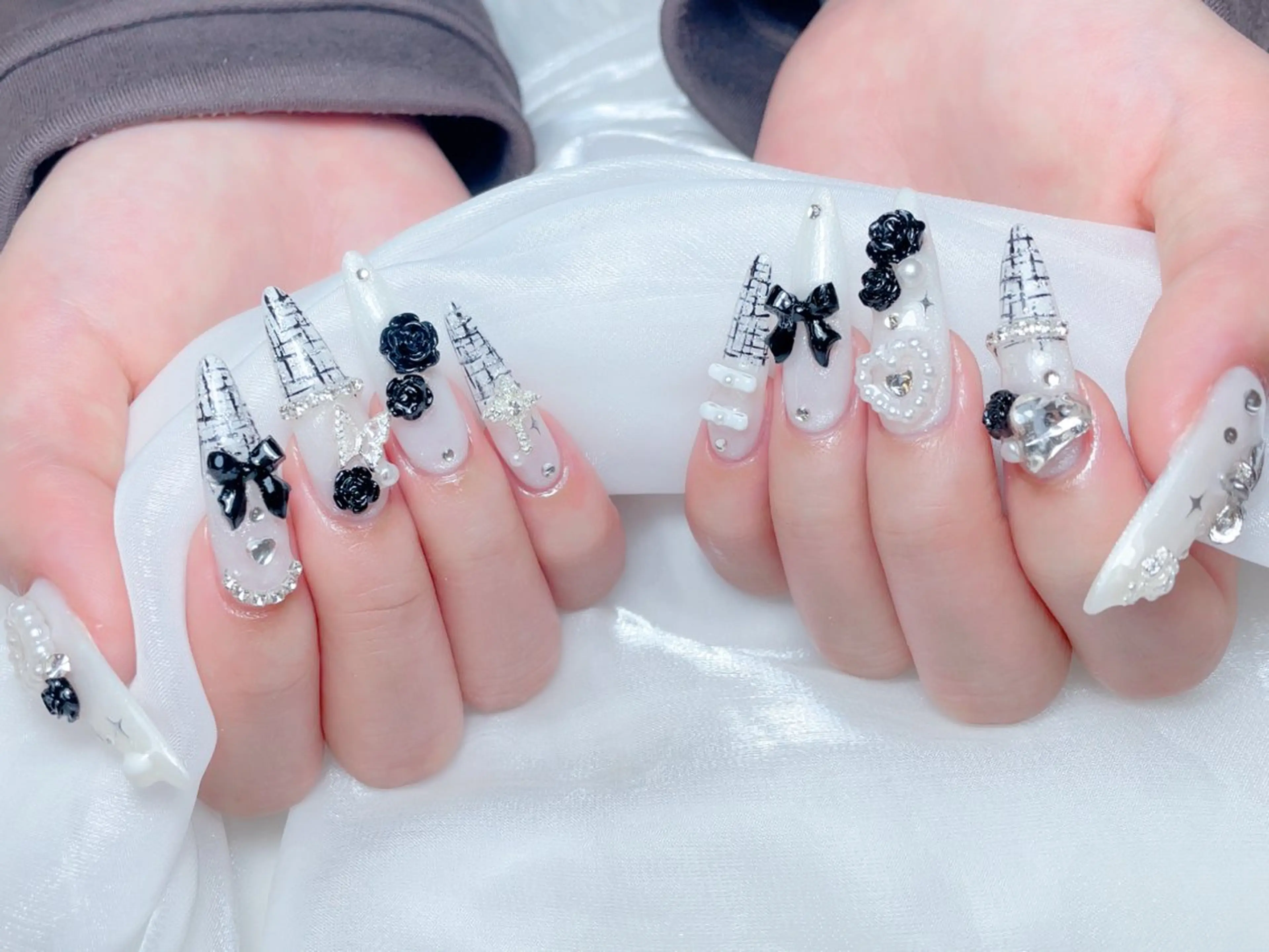 ネイル 🎀M nails✨ ビューティーのネイルデザイン