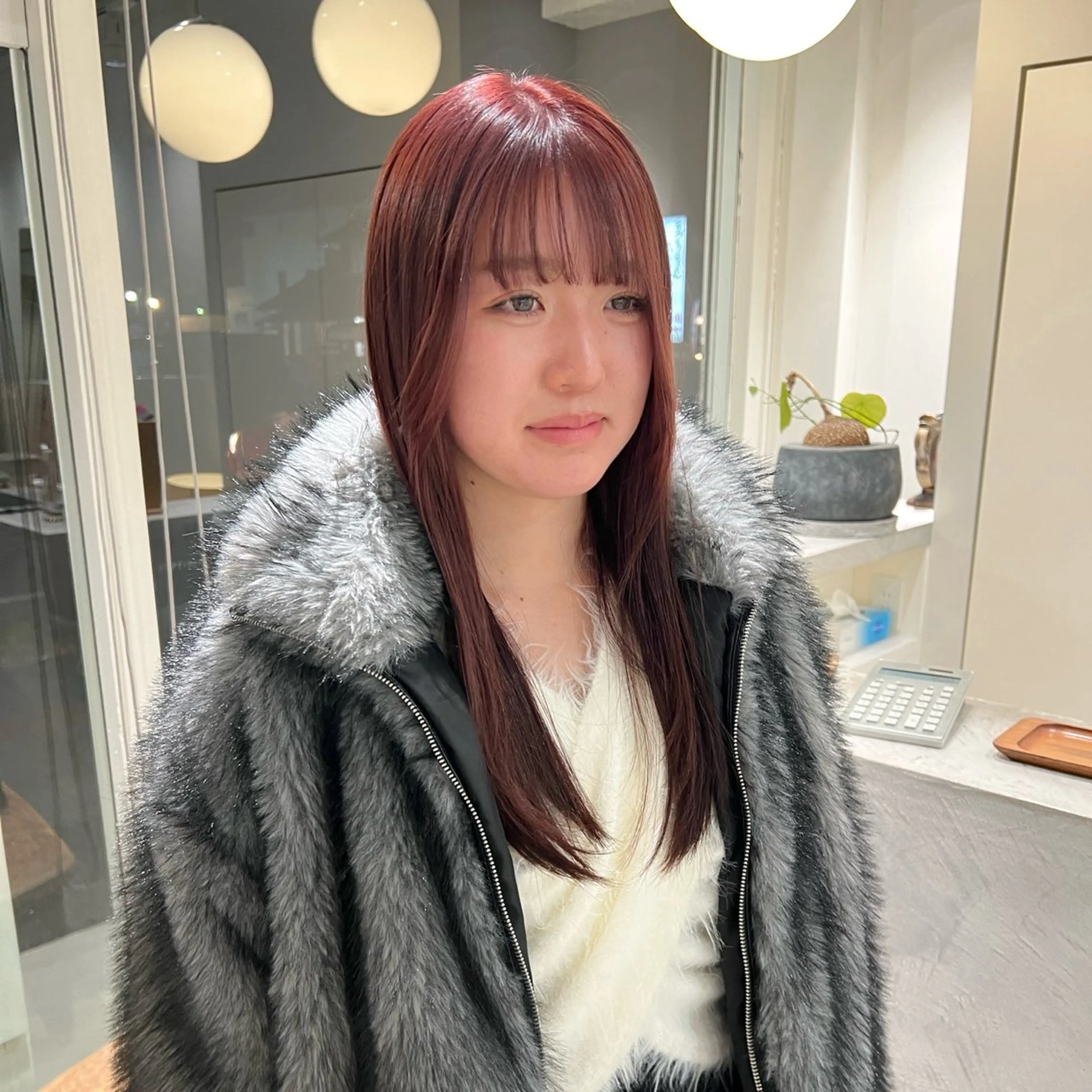 ロング カラー ラベンダーカラー ピンクカラー ピンクラベンダー ヘアカラー 周東 芽依のヘアスタイル