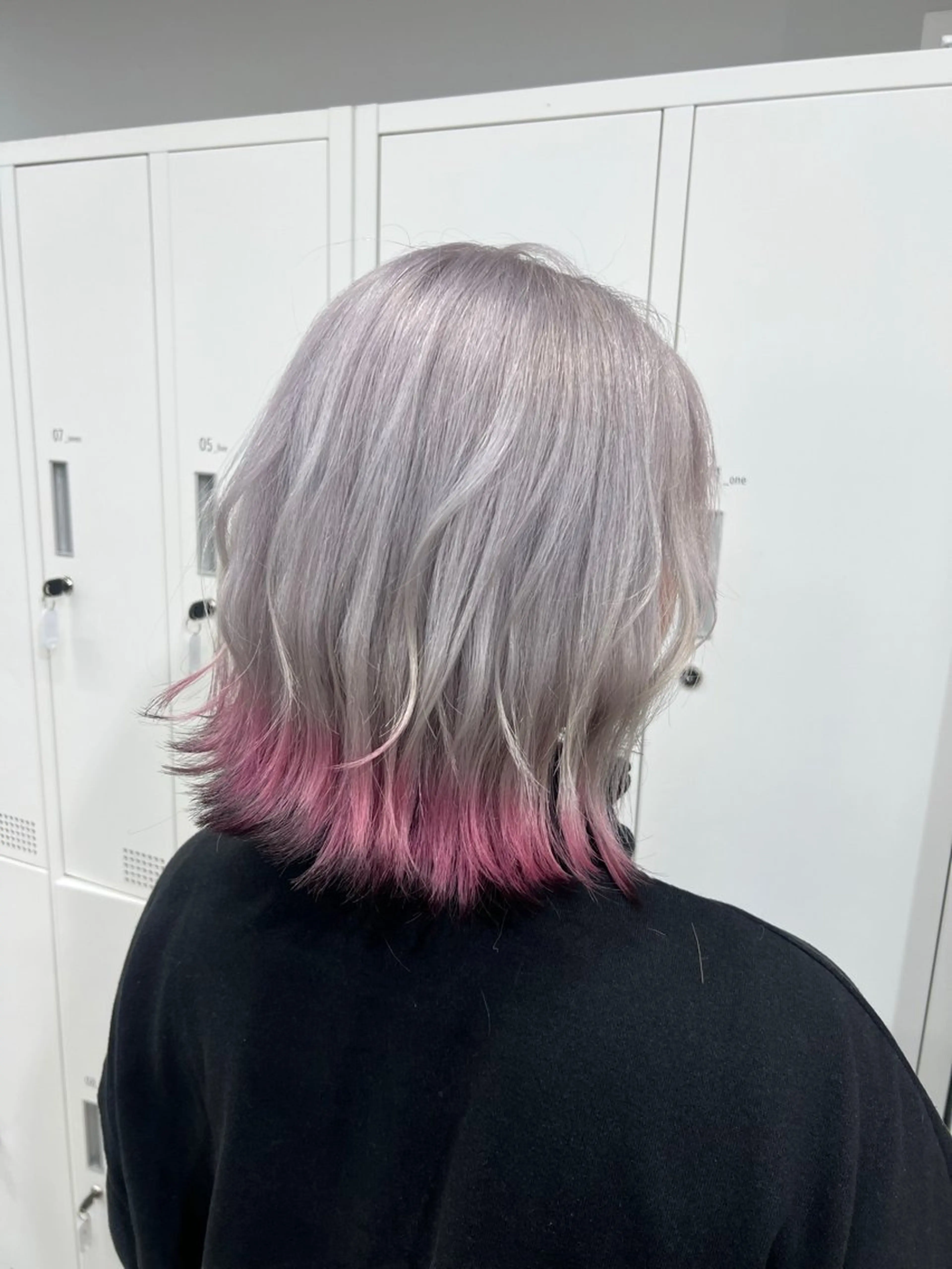 ミディアム ヘアカラー maya レイヤーカットのヘアスタイル