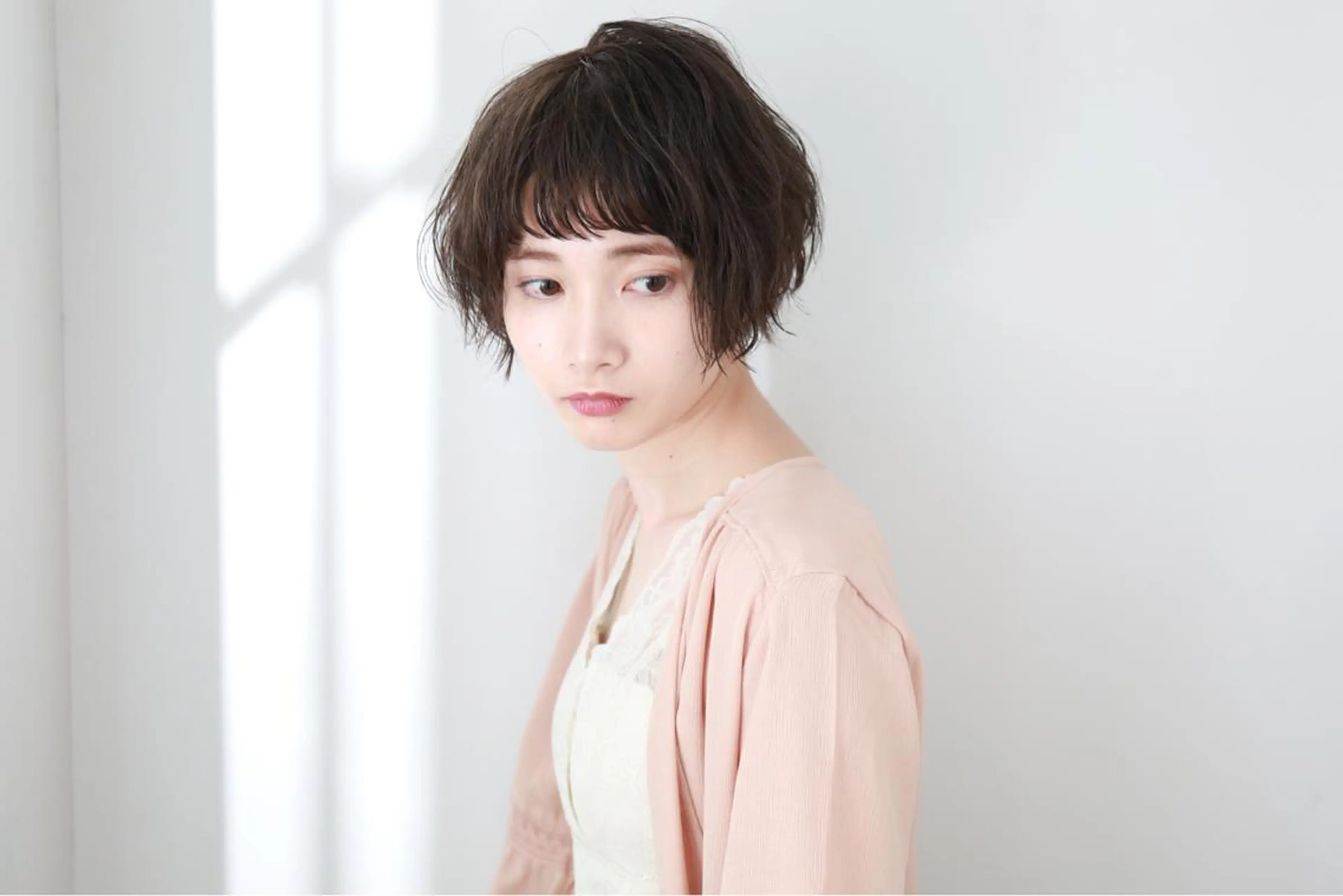 ショート カラー パーマ ヘアアレンジ アッシュ ブルーカラー ブルーアッシュ カット ヘアカラー 可愛いを作る神 ナオヒロのヘアスタイル
