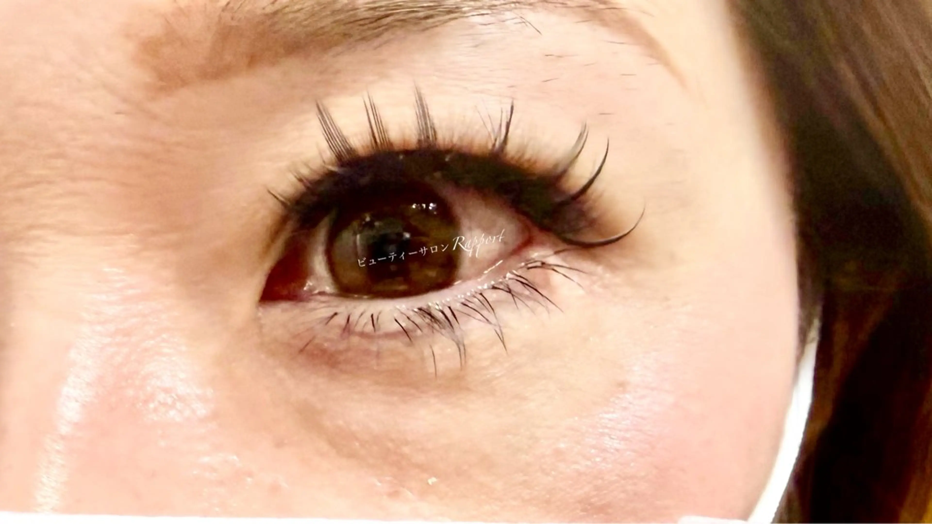 今、人気なLED羽まつエク100束𓆩  𓆪付けまつ毛の様で目元の可愛いさUP𖠶ˬ𖠶の写真