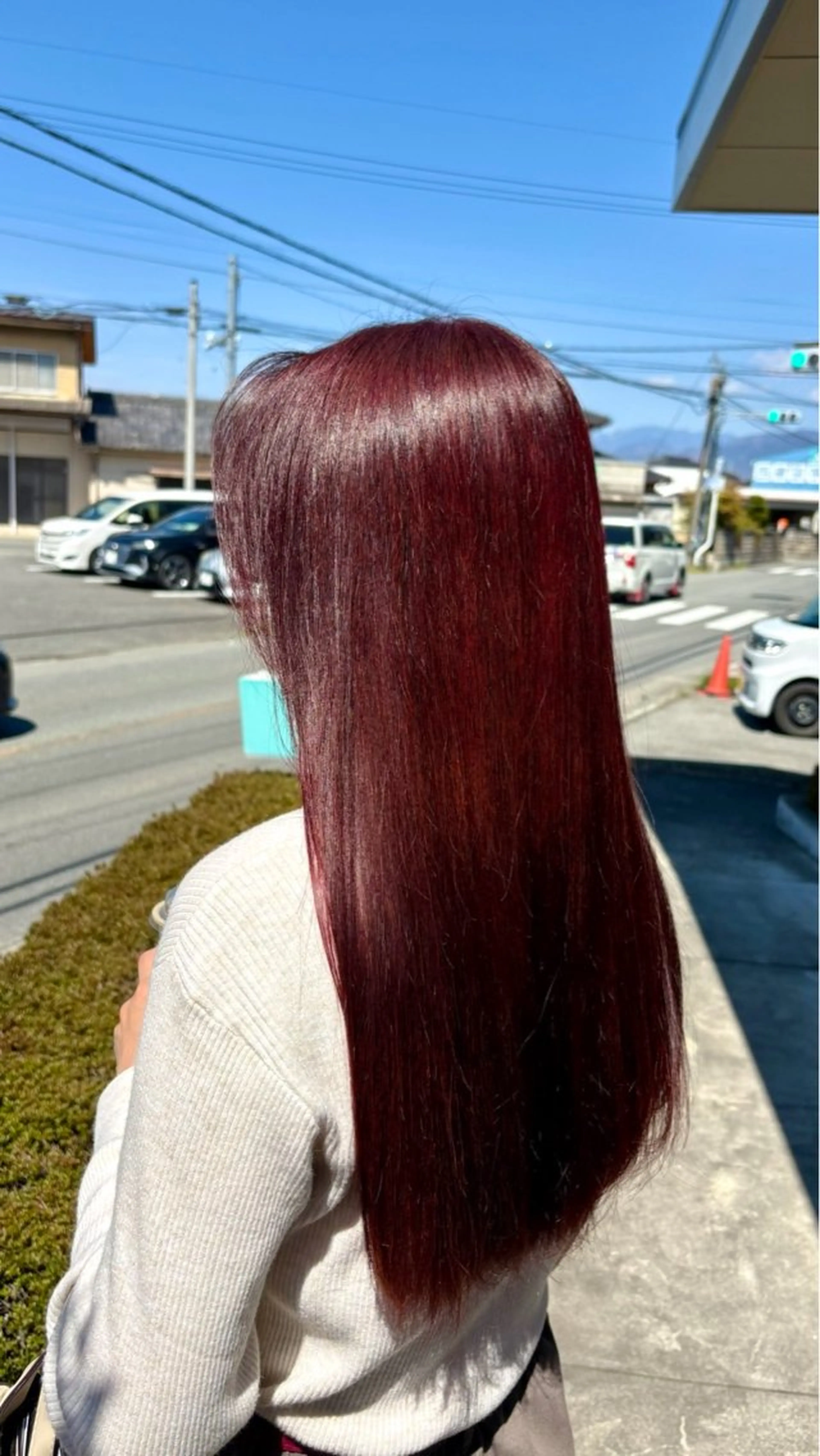 ロング ヘアカラー トリートメント attrice 秋山梨紗のマツエク・マツパデザイン