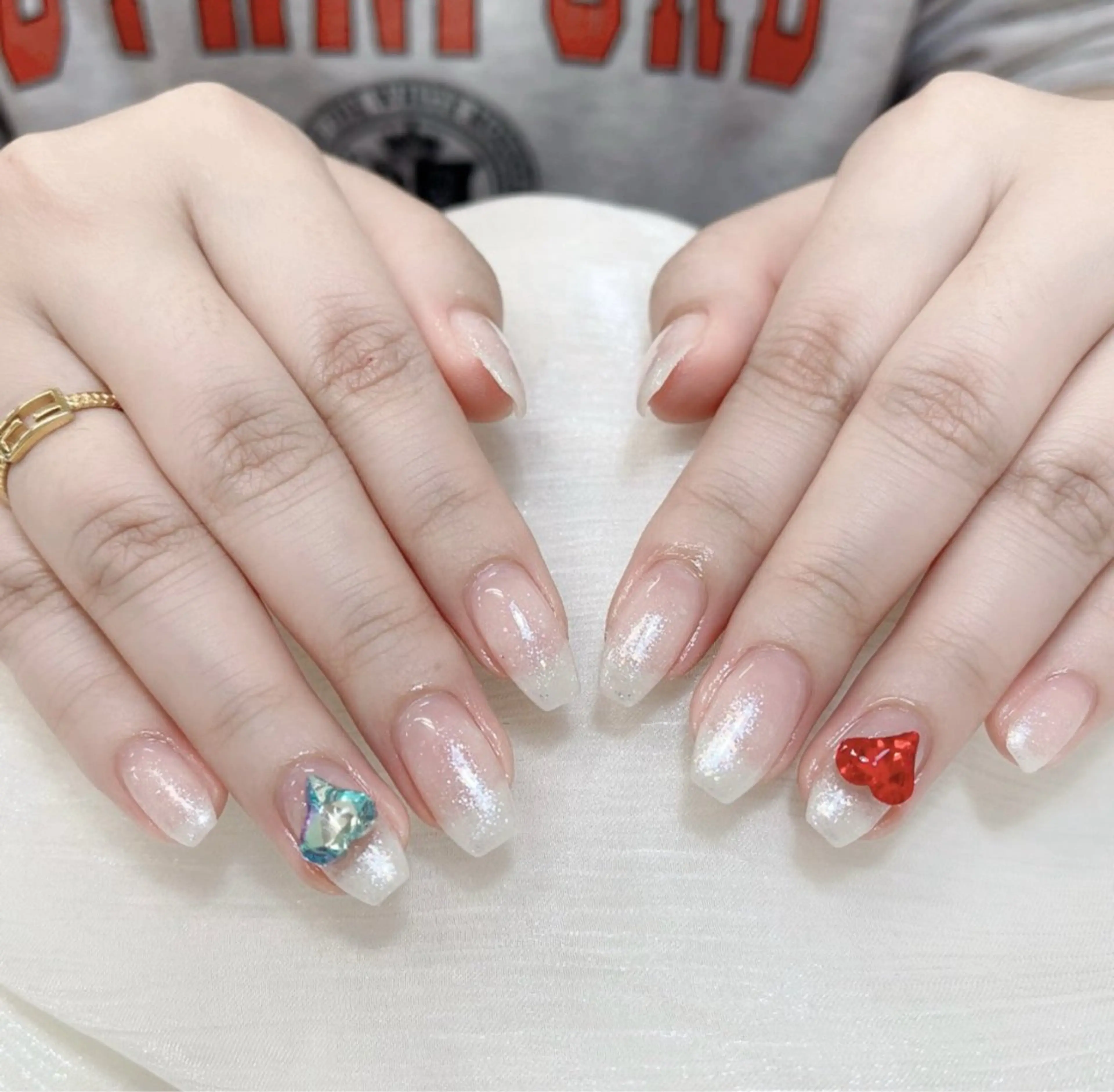 ネイル チークネイル フレンチネイル グラデーション キラキラネイル 韓国ネイル ハンドネイル 陳 rinaのネイルデザイン