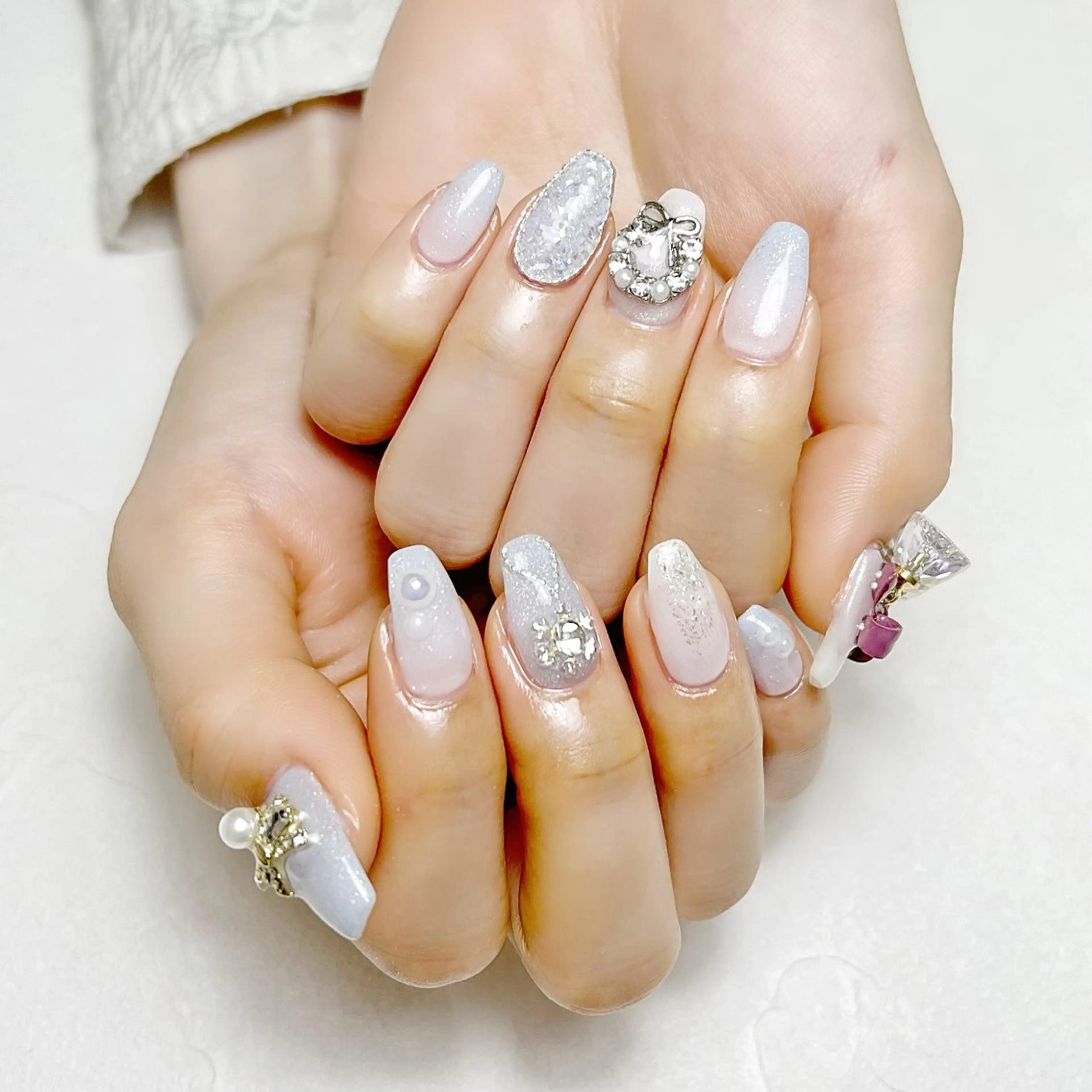 ネイル ブルー グラデーション キラキラネイル 冬ネイル クリスマス rouse nail RISATOのネイルデザイン