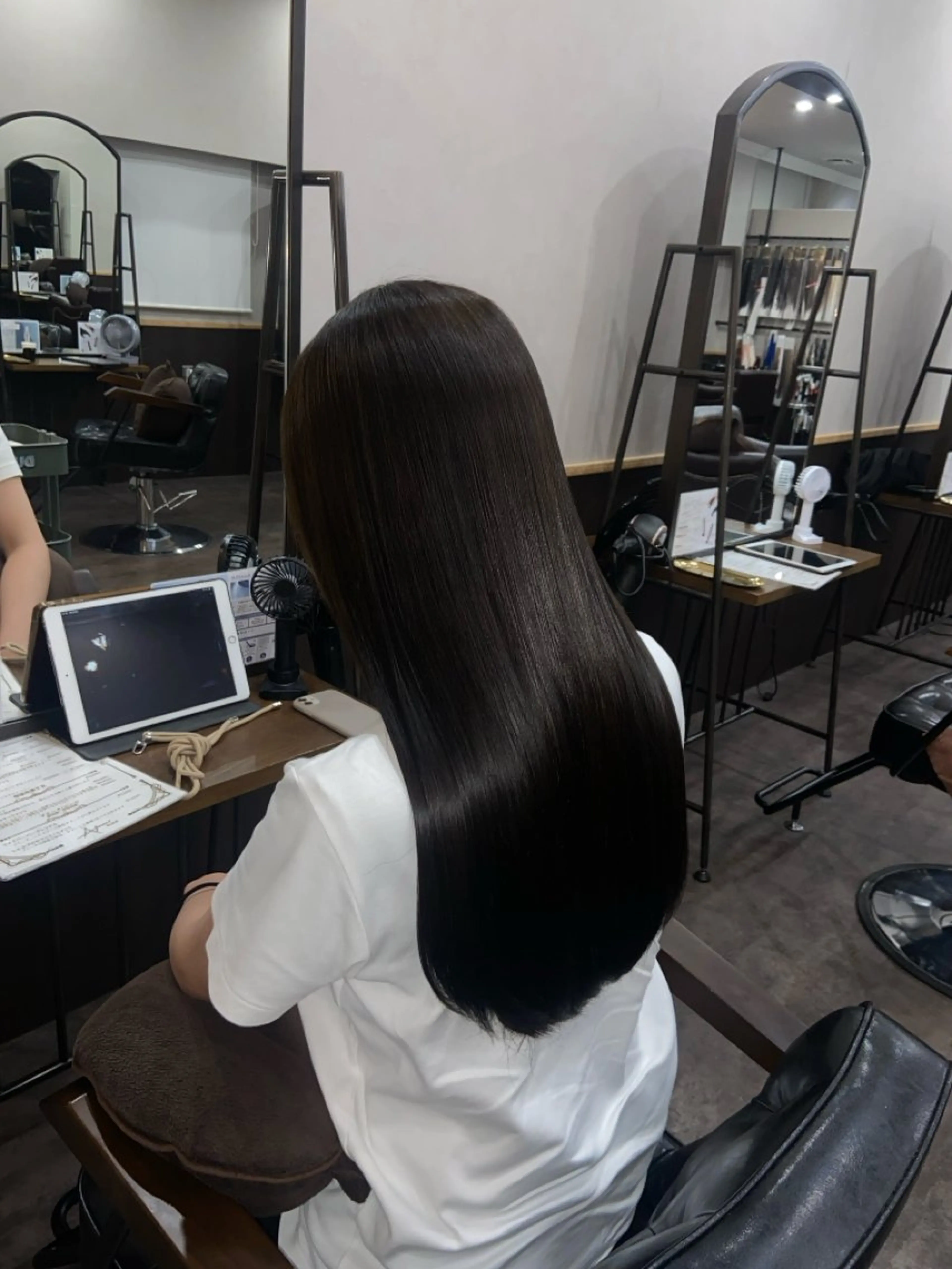 カラー Mejia Riseのヘアスタイル