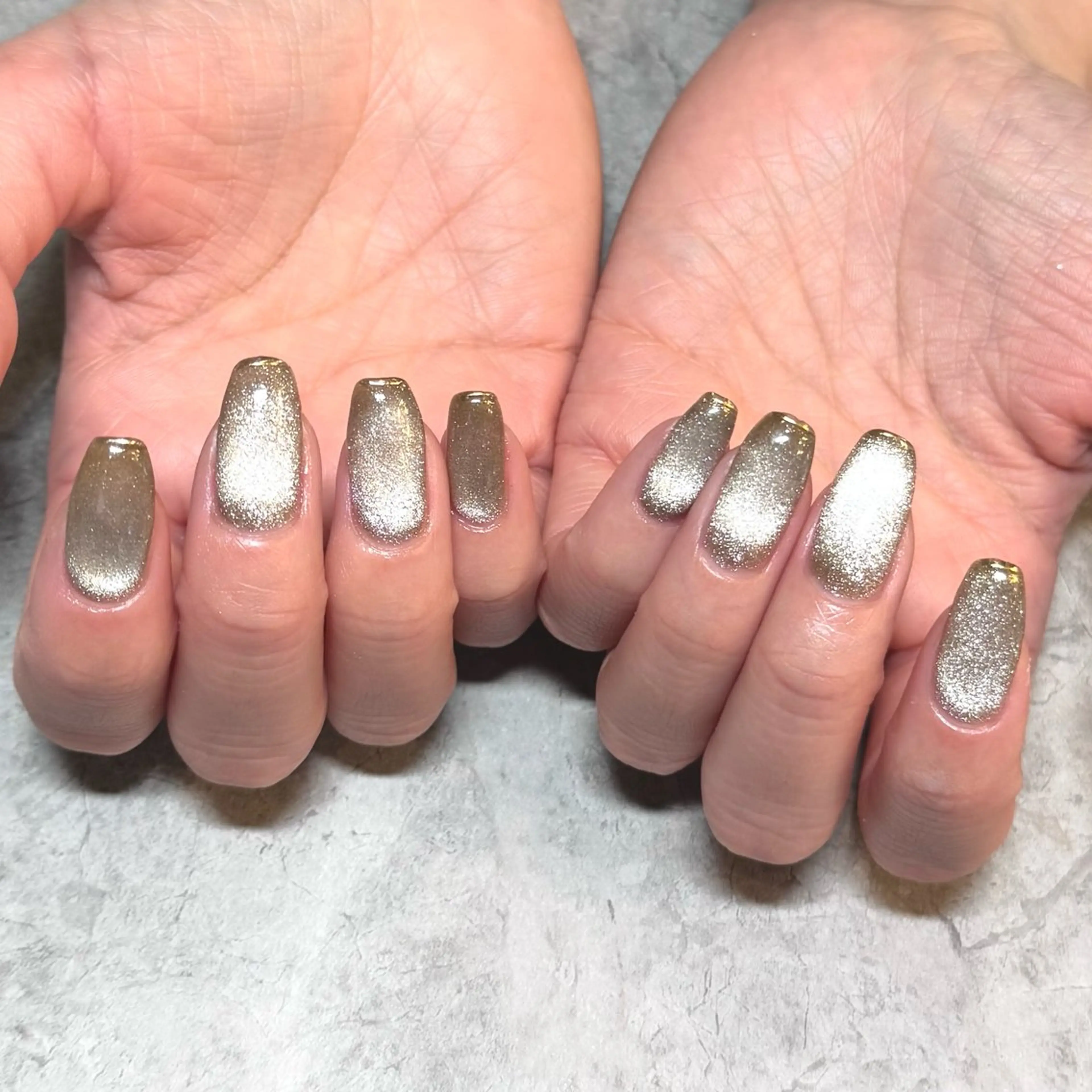 ネイル ガーリー キラキラネイル マグネットネイル ミラーネイル バレンタイン ハンドネイル Nail Salon Lillion【リリオン】所属・lillion karenのネイルデザイン