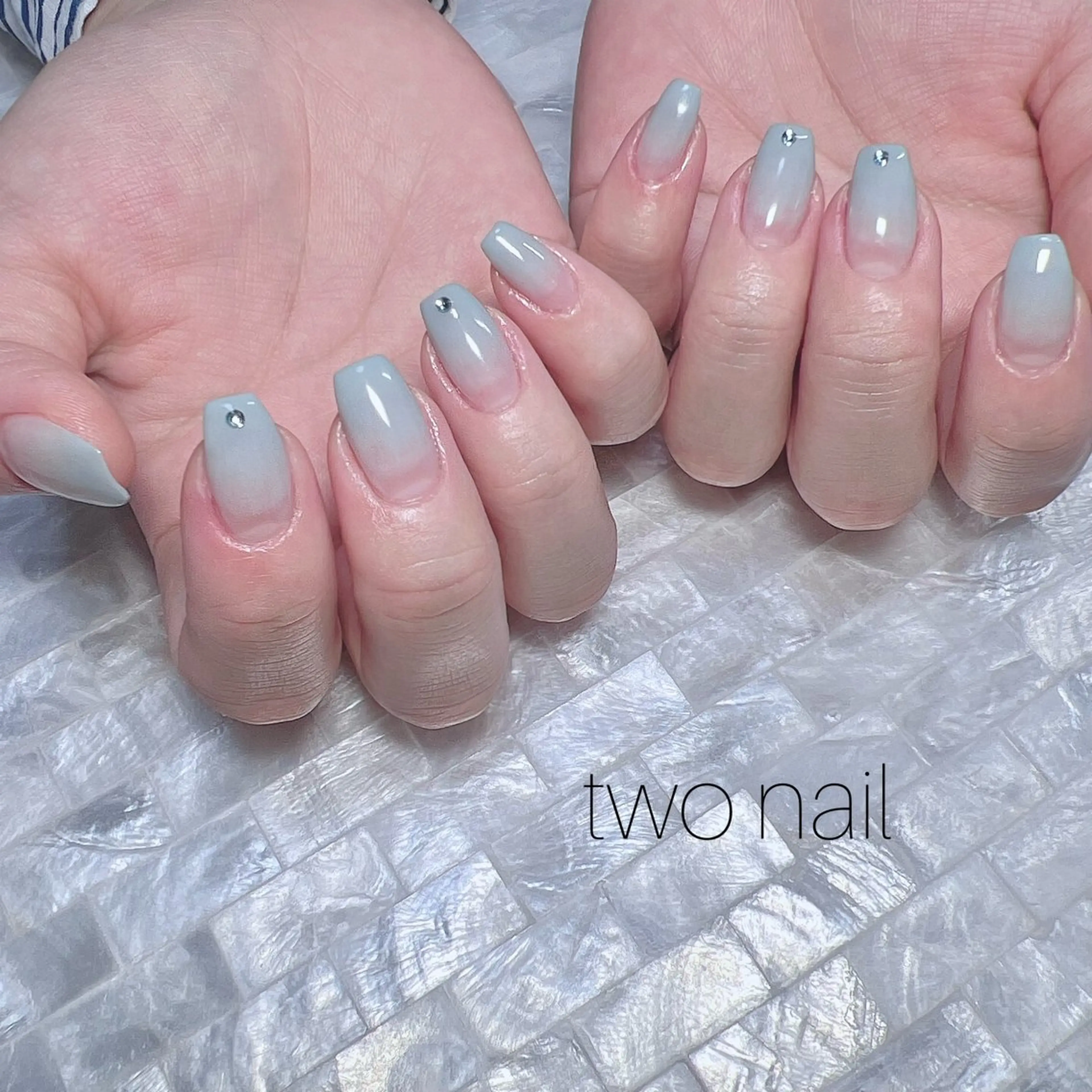 ネイル ネイルチップ ホワイト ハンドネイル two nailのネイルデザイン