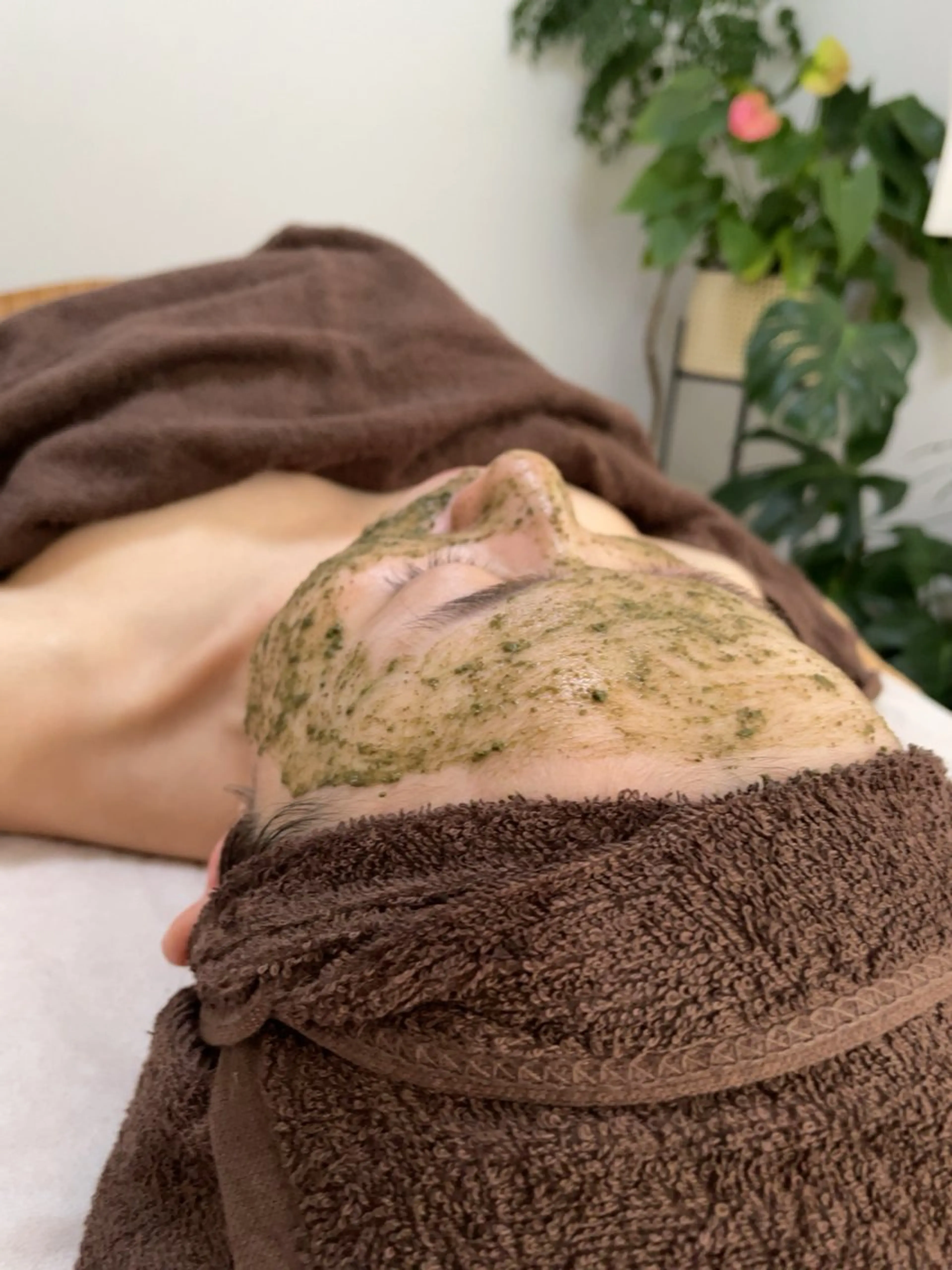 ハーブピーリング【幹細胞陶肌トリートメント体験】の写真