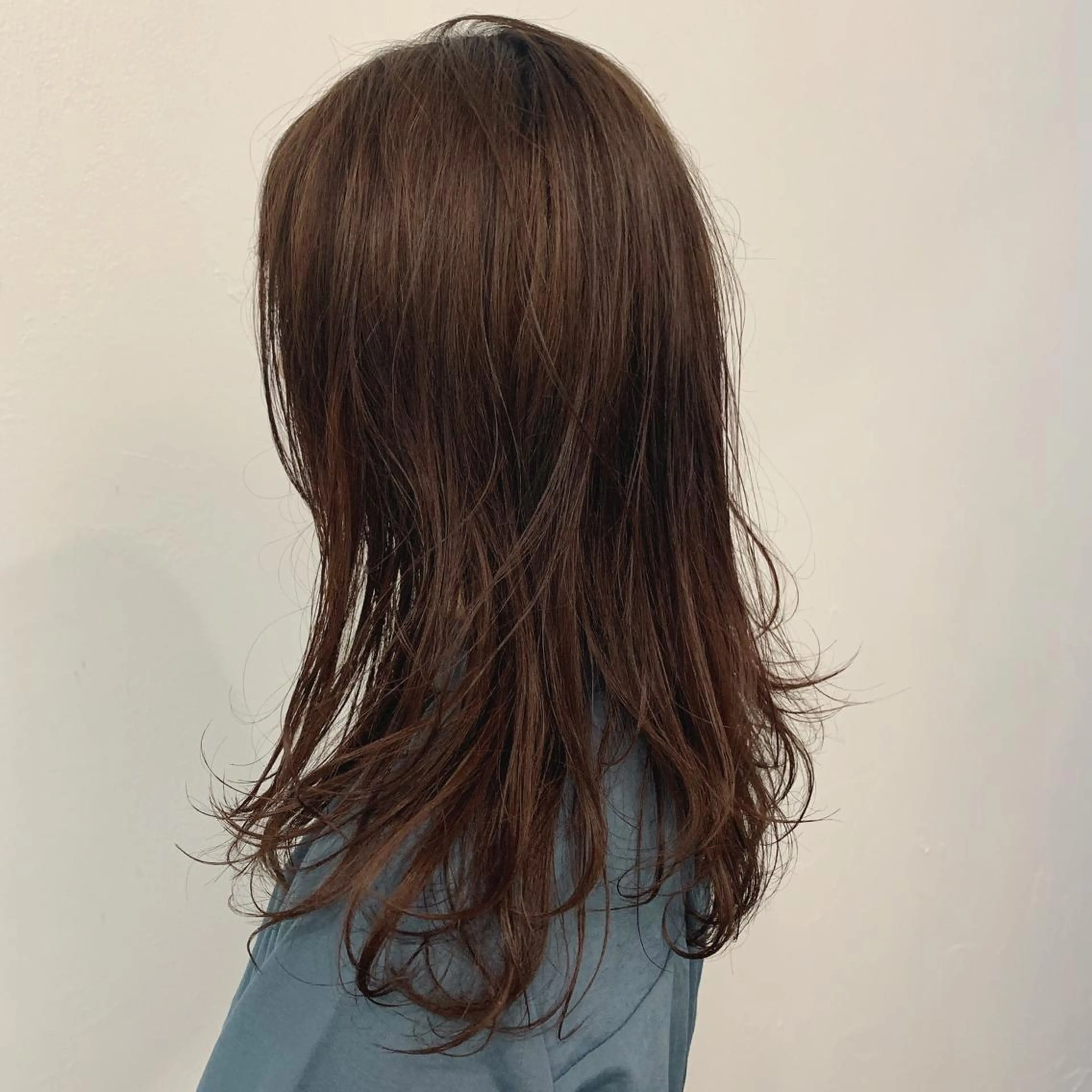 セミロング ブームボックス所属・🐝ハイトーンカラー hachi🐝のヘアスタイル