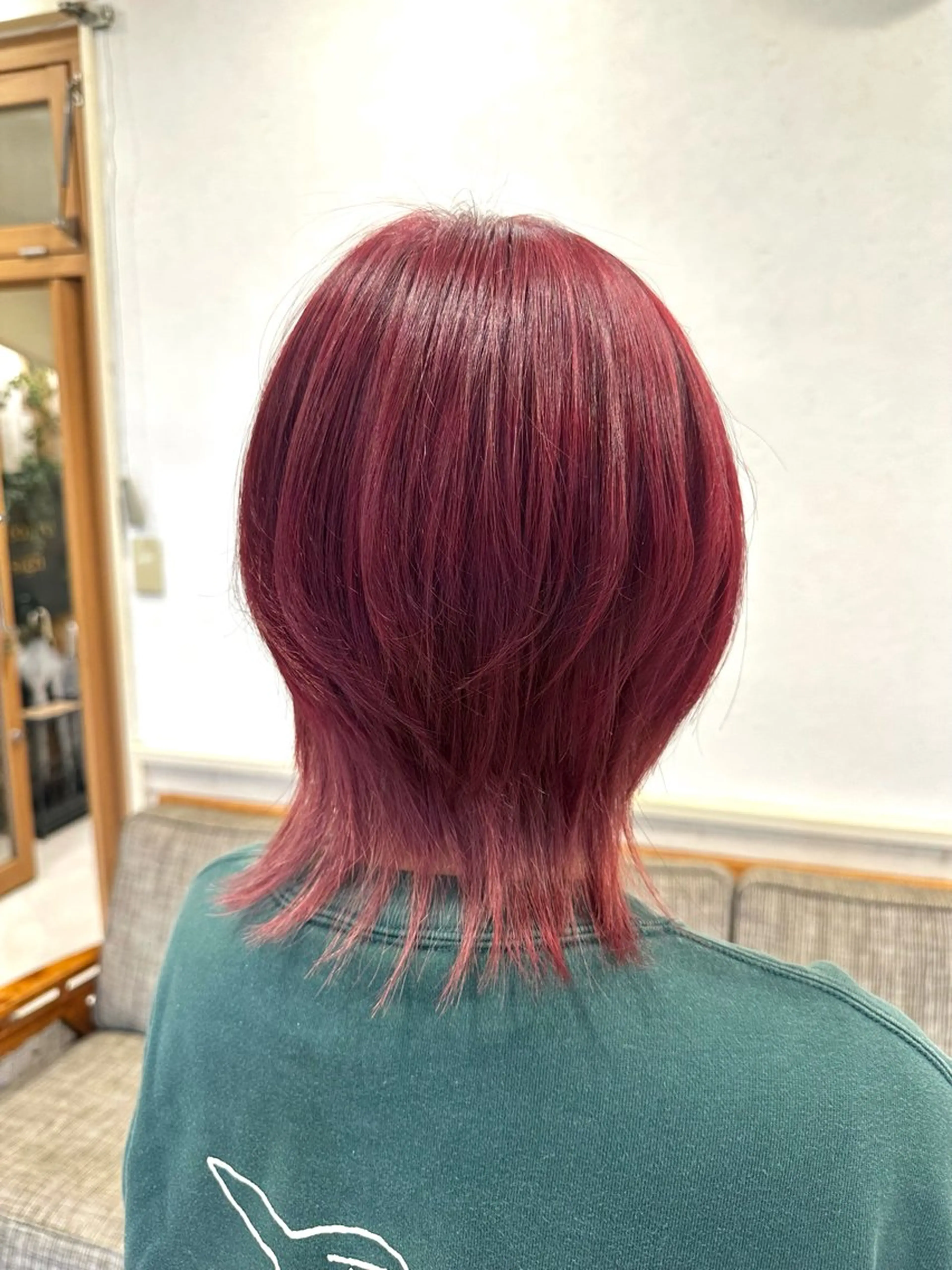 ショート カラー ヘアカラー 岡本 葵のヘアスタイル