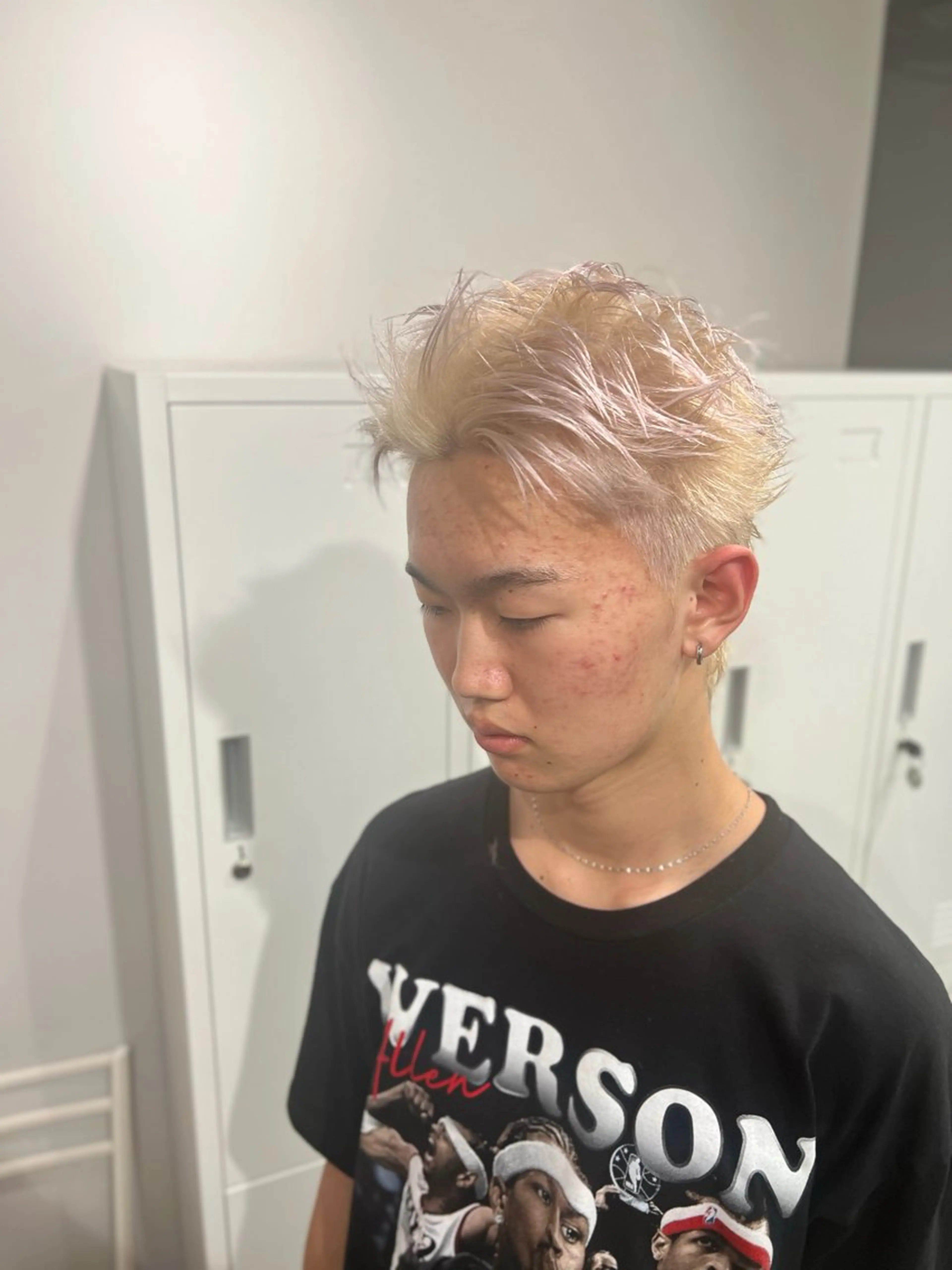 カラー メンズ メンズブリーチ メンズ韓国風 スパイキーショート メンズウルフカット ベージュカラー カット ヘアカラー トリートメント ブリーチ/髪質改善/ レイヤー/YUTOのヘアスタイル