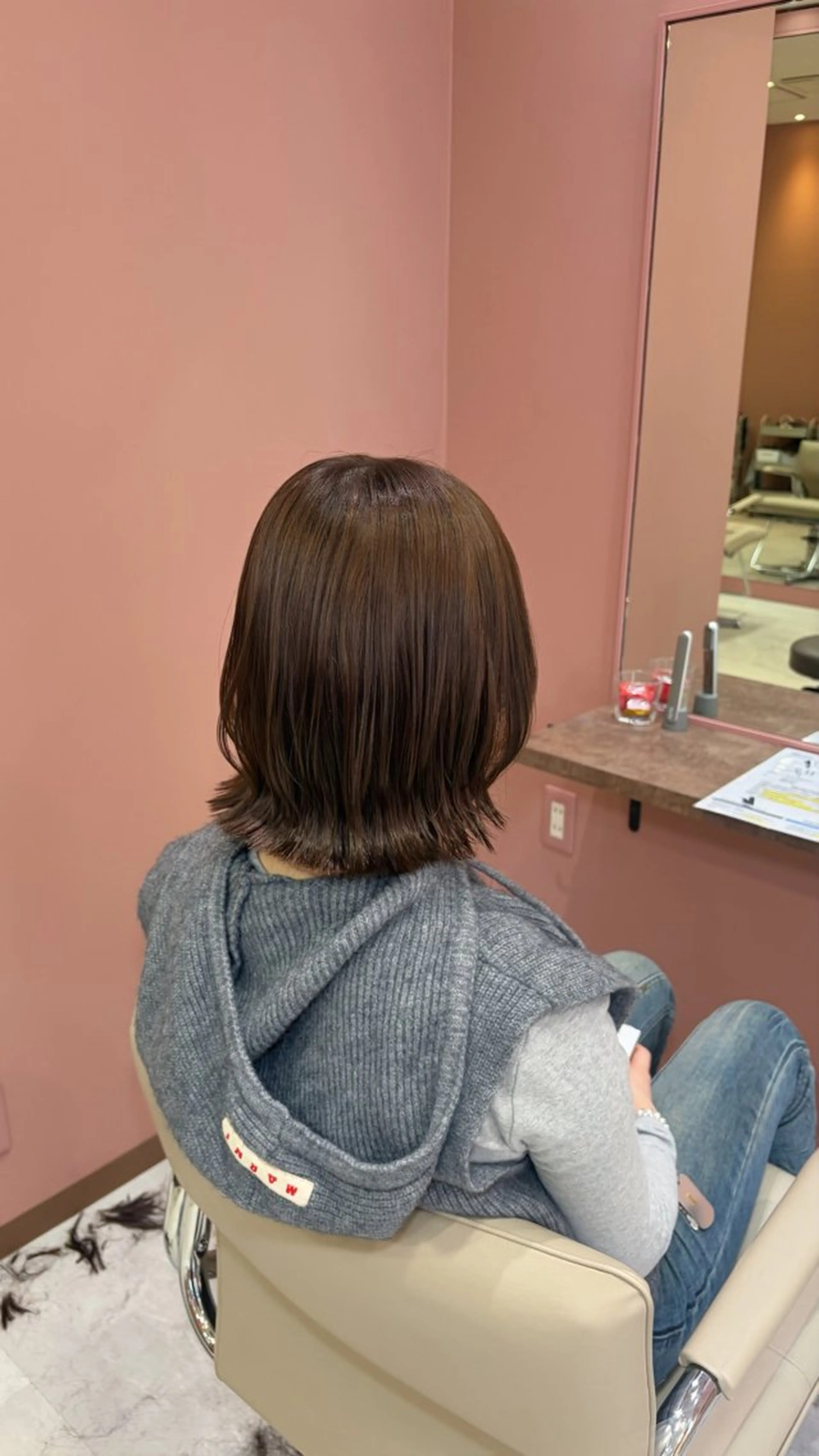 ミディアム カラー カット ヘアカラー nina / HINA⠀のヘアスタイル